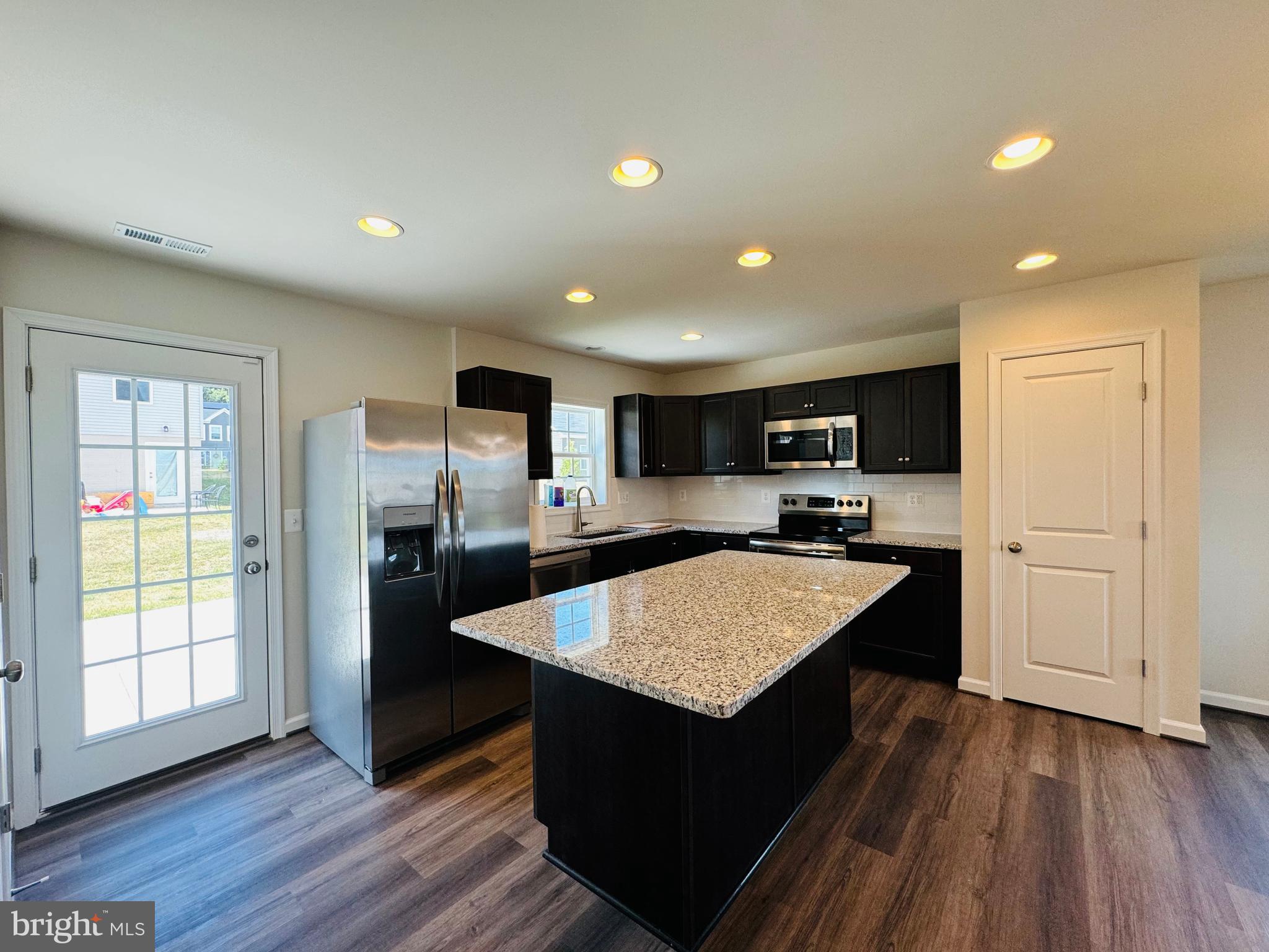 EVERSHIRE - Residential Lease