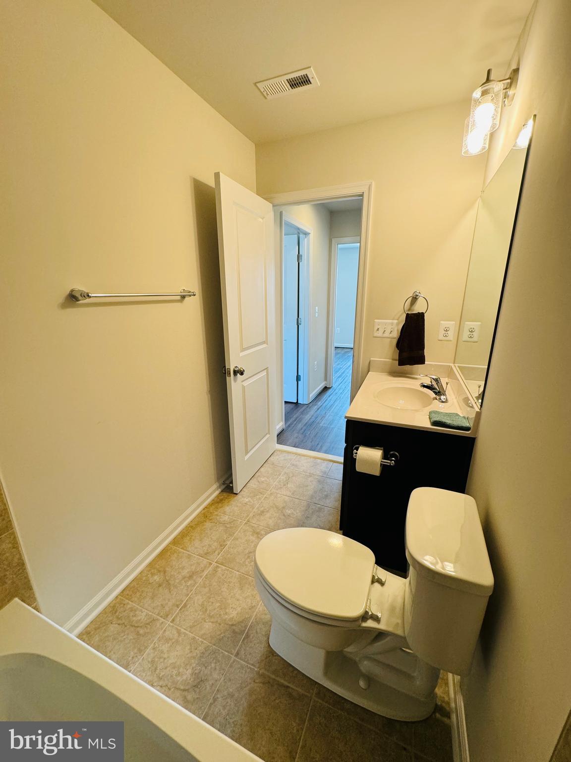 EVERSHIRE - Residential Lease