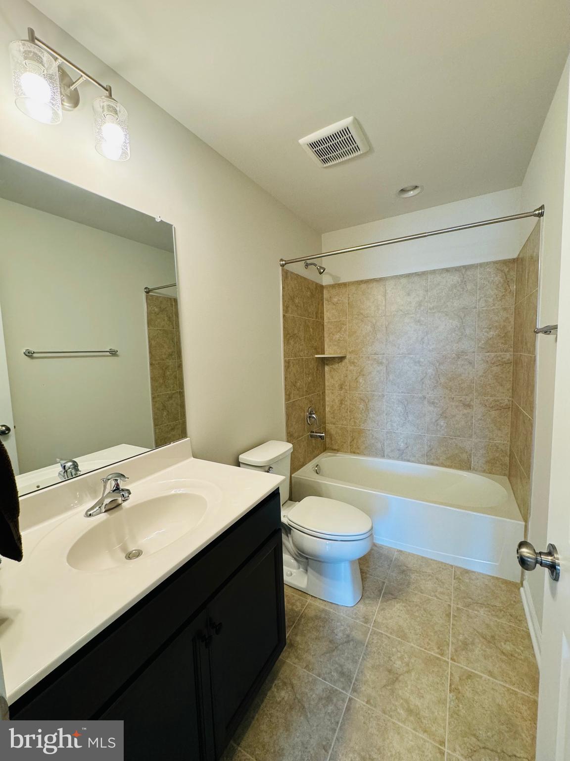 EVERSHIRE - Residential Lease