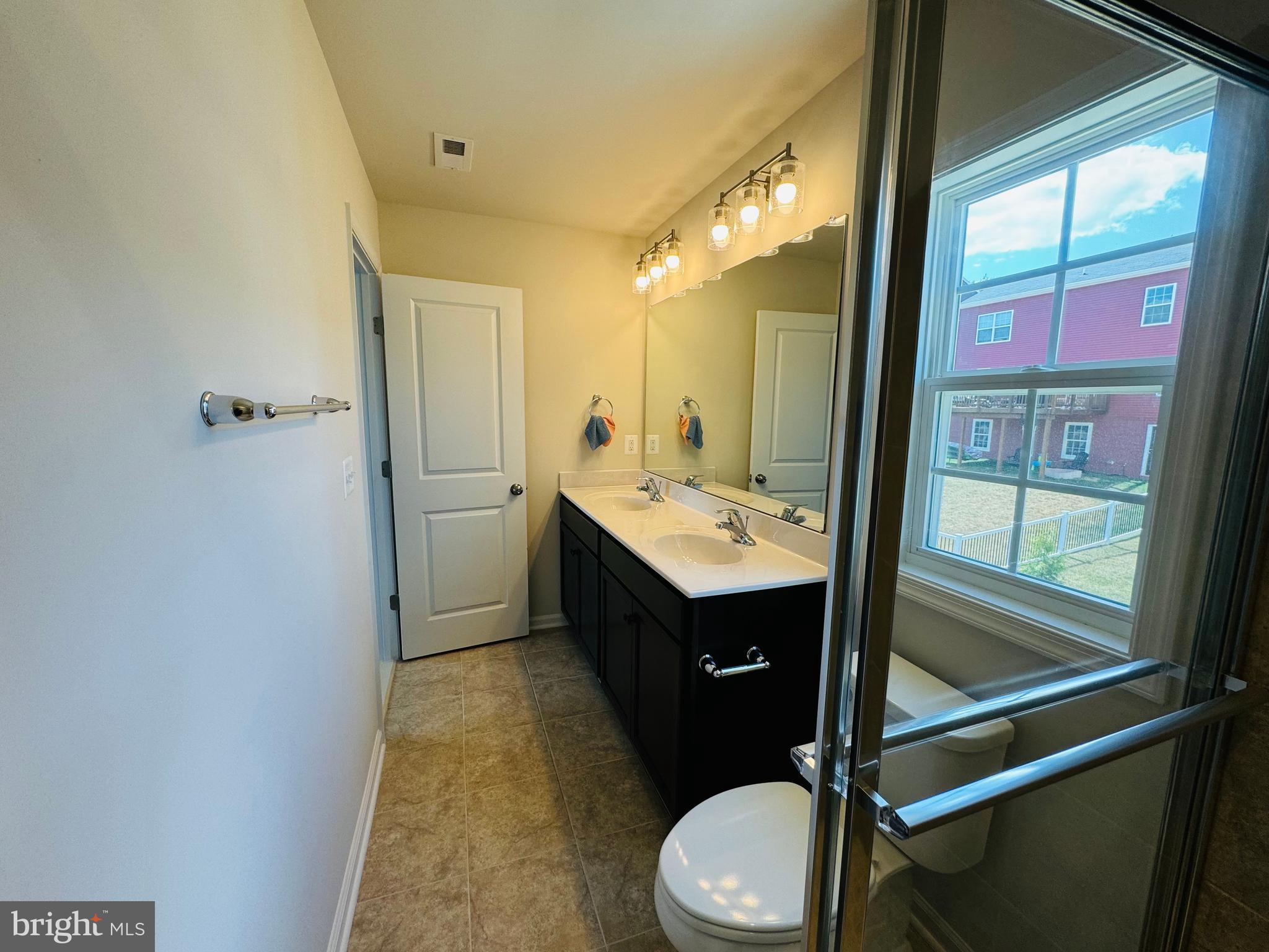 EVERSHIRE - Residential Lease