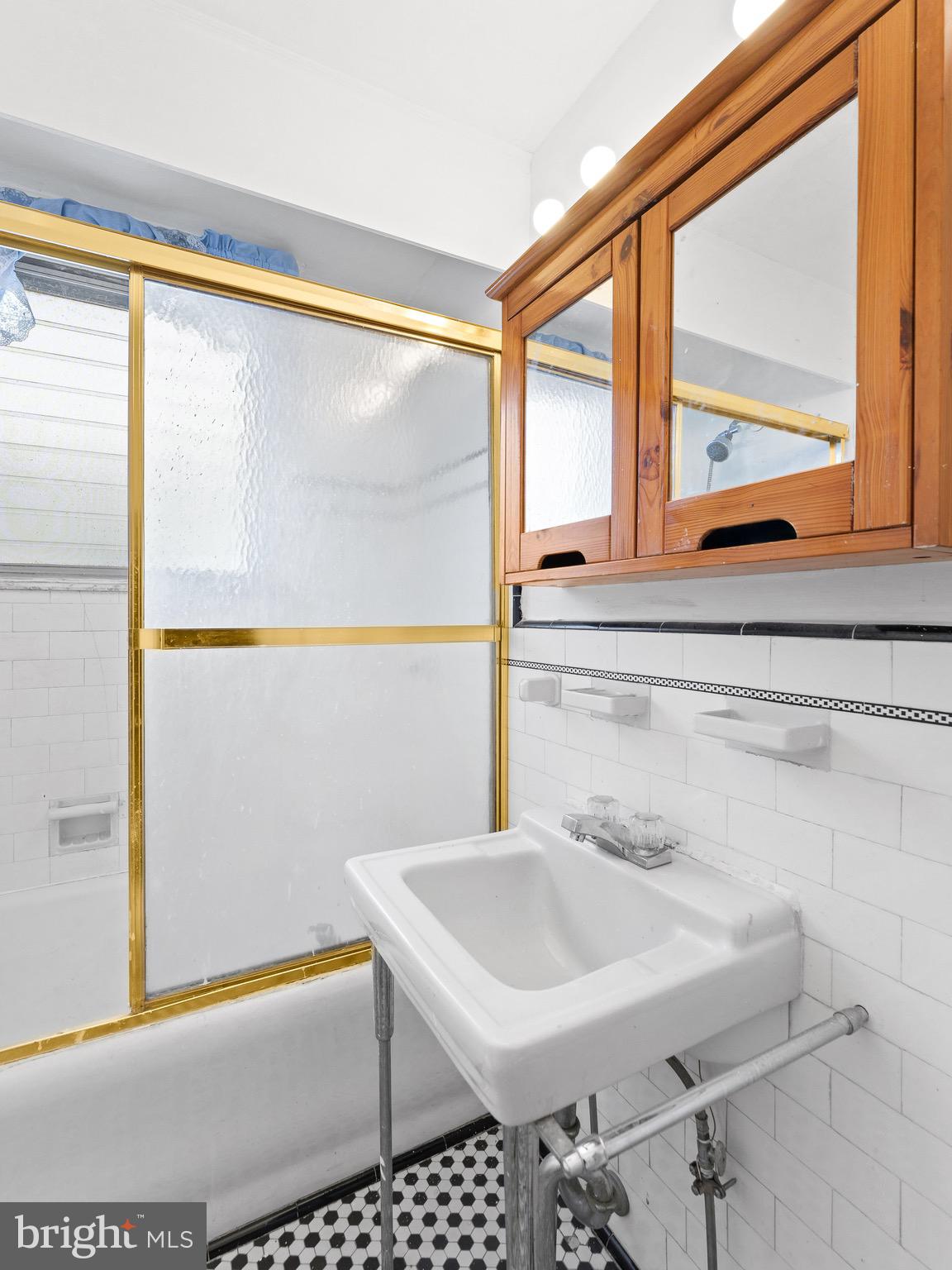 SOUTH HILLS PARK - Residential