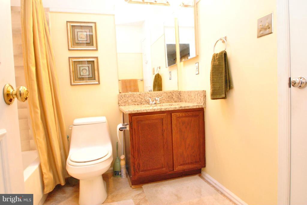 CHANTILLY HIGHLANDS - Residential