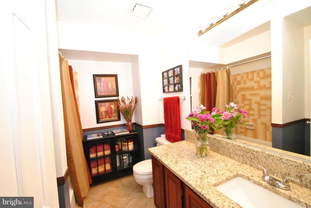 CHANTILLY HIGHLANDS - Residential