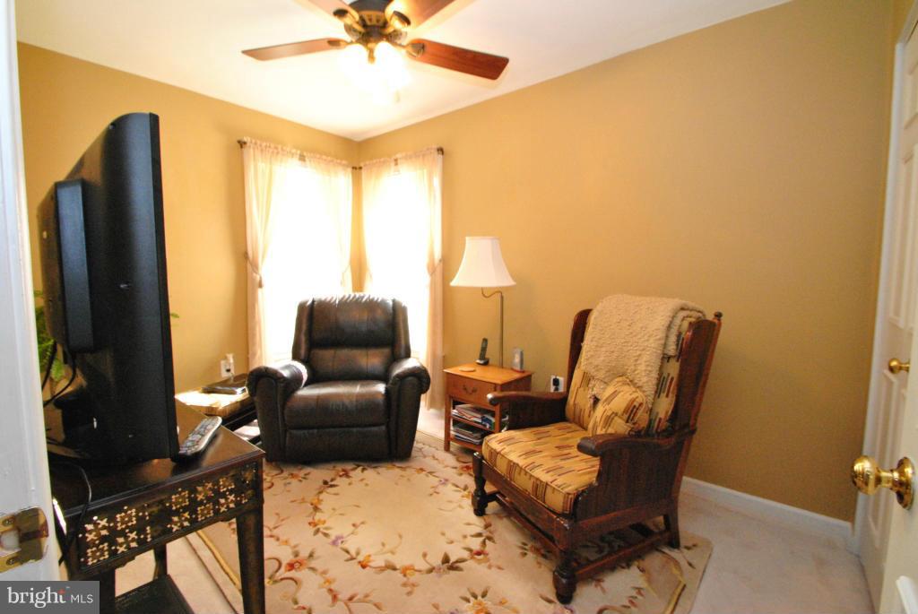 CHANTILLY HIGHLANDS - Residential