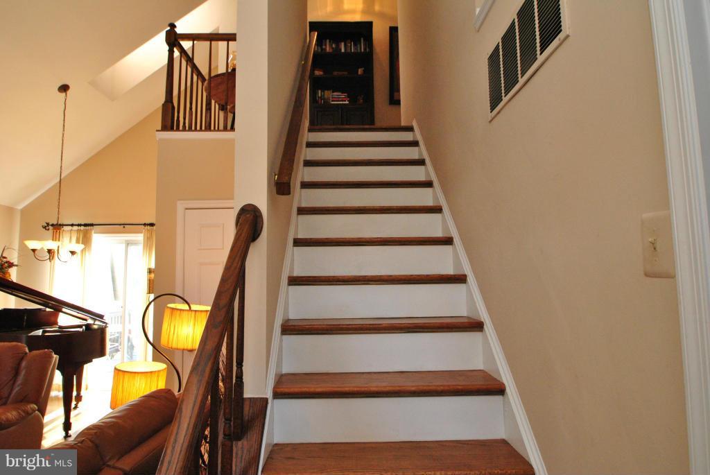 CHANTILLY HIGHLANDS - Residential