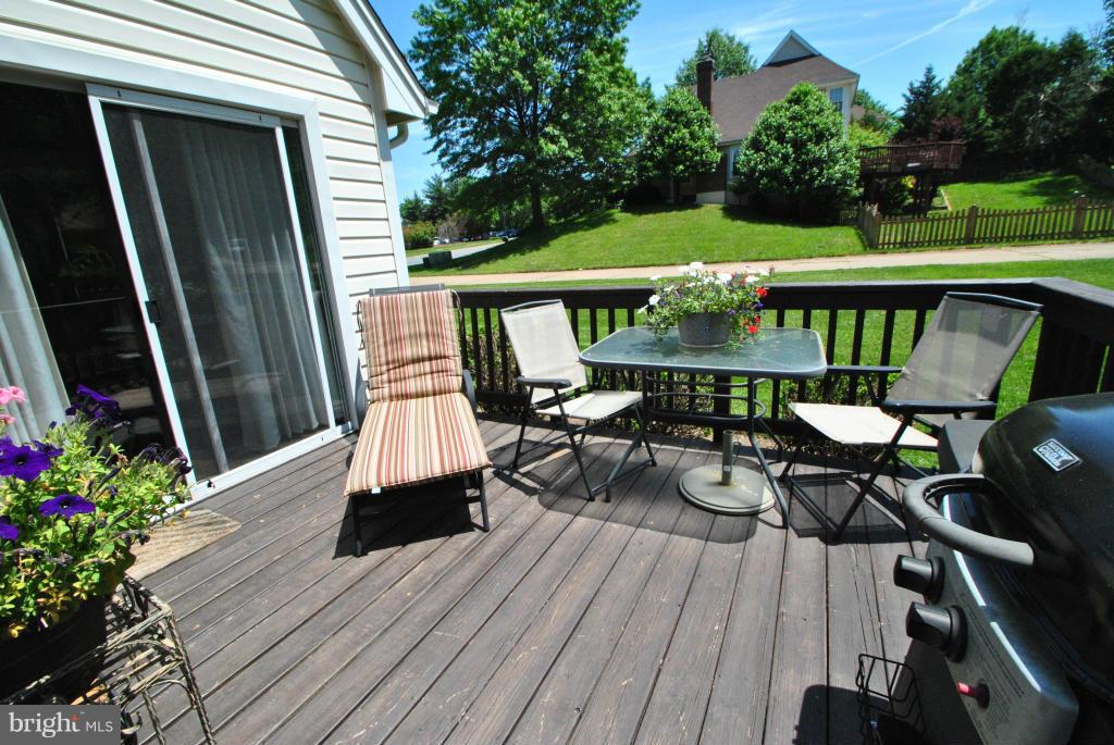 CHANTILLY HIGHLANDS - Residential