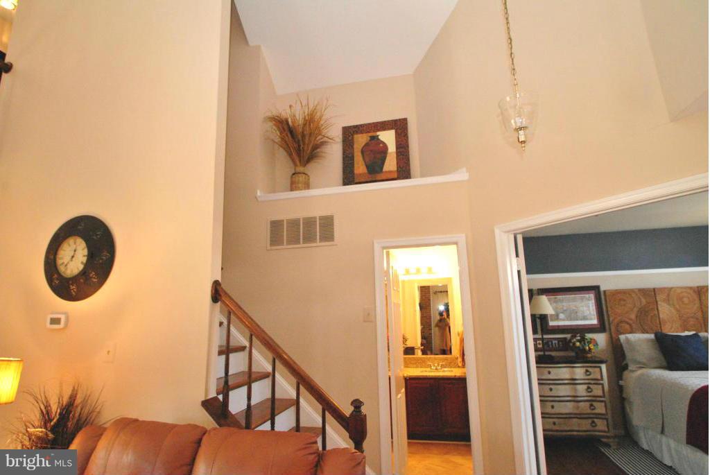 CHANTILLY HIGHLANDS - Residential