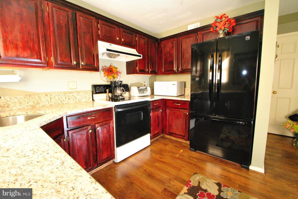 CHANTILLY HIGHLANDS - Residential