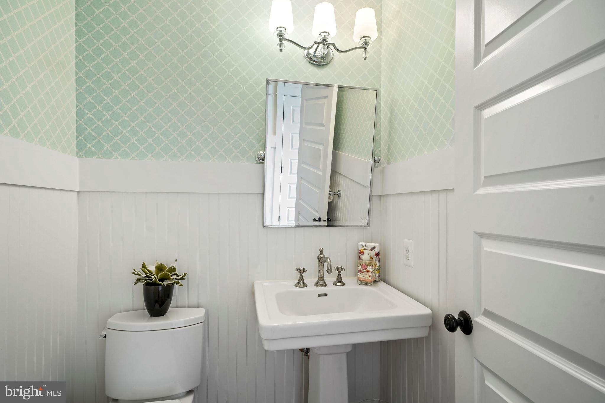 MAYWOOD - Residential