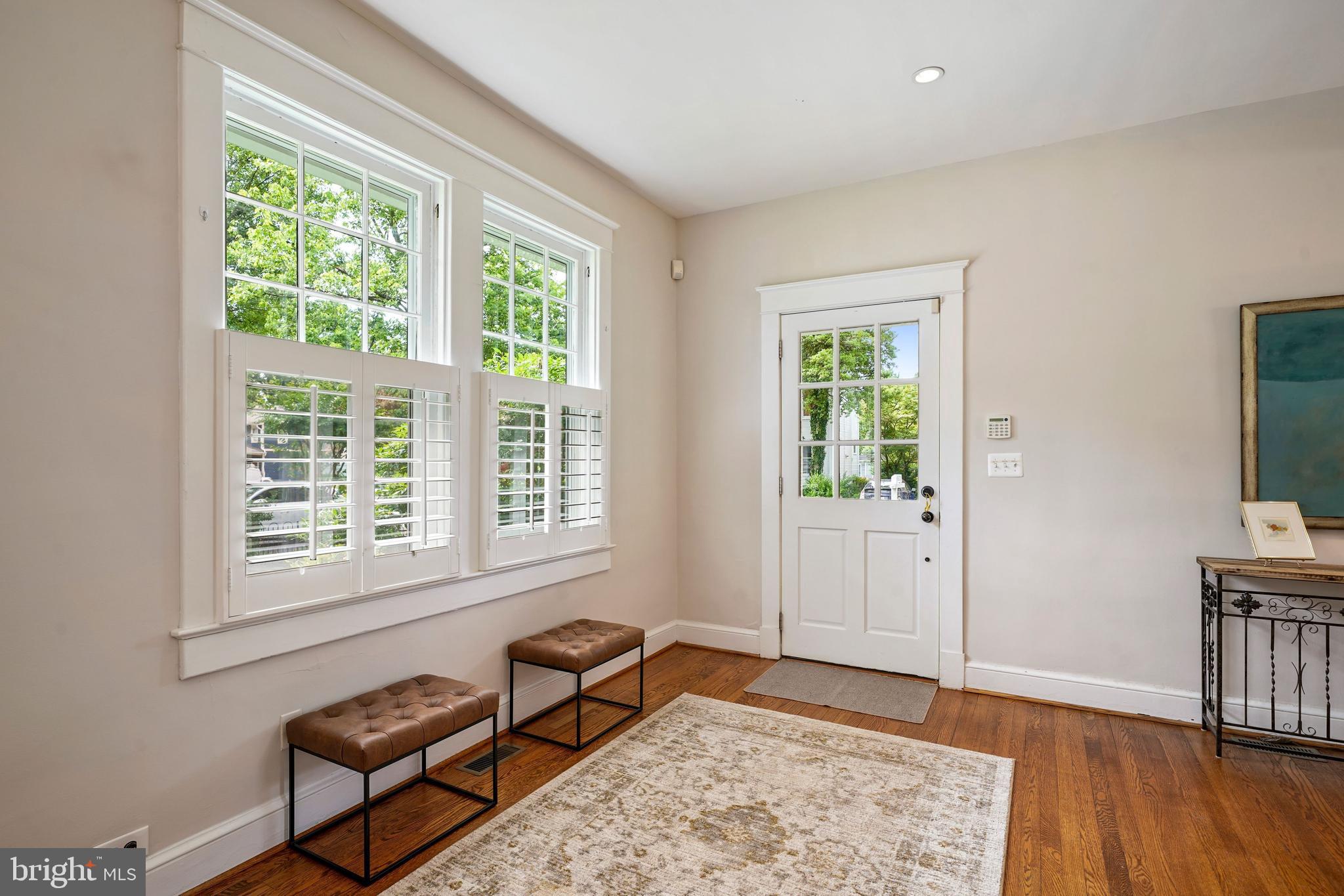 MAYWOOD - Residential