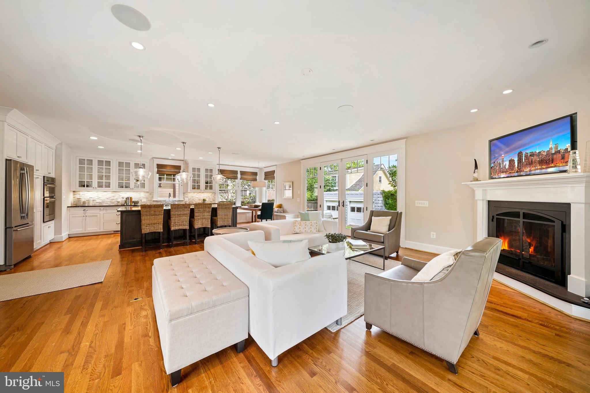 MAYWOOD - Residential