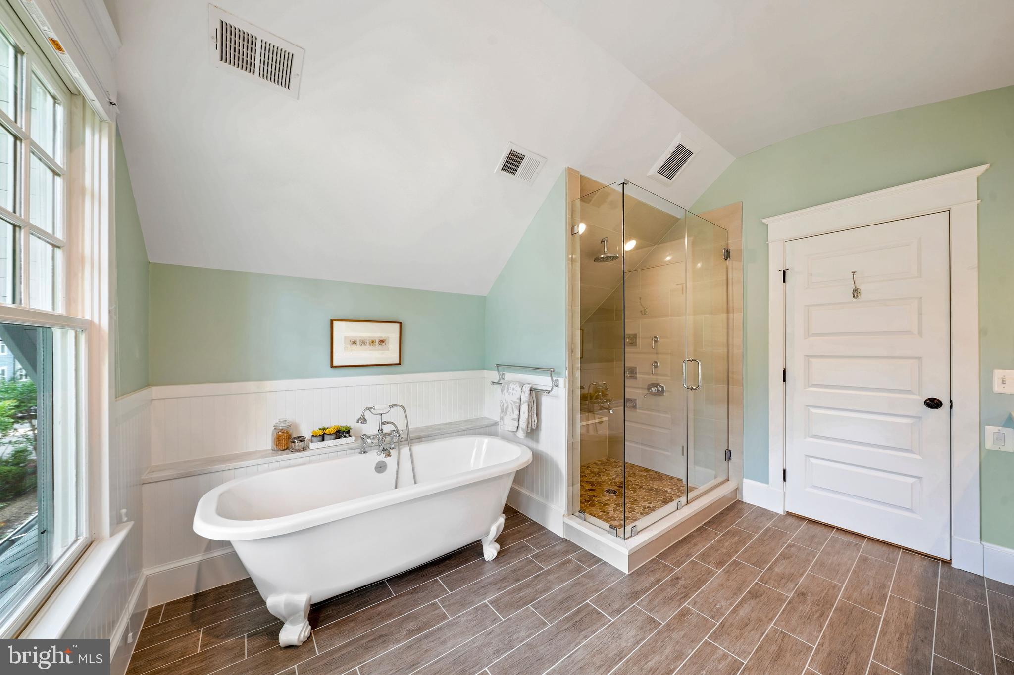 MAYWOOD - Residential