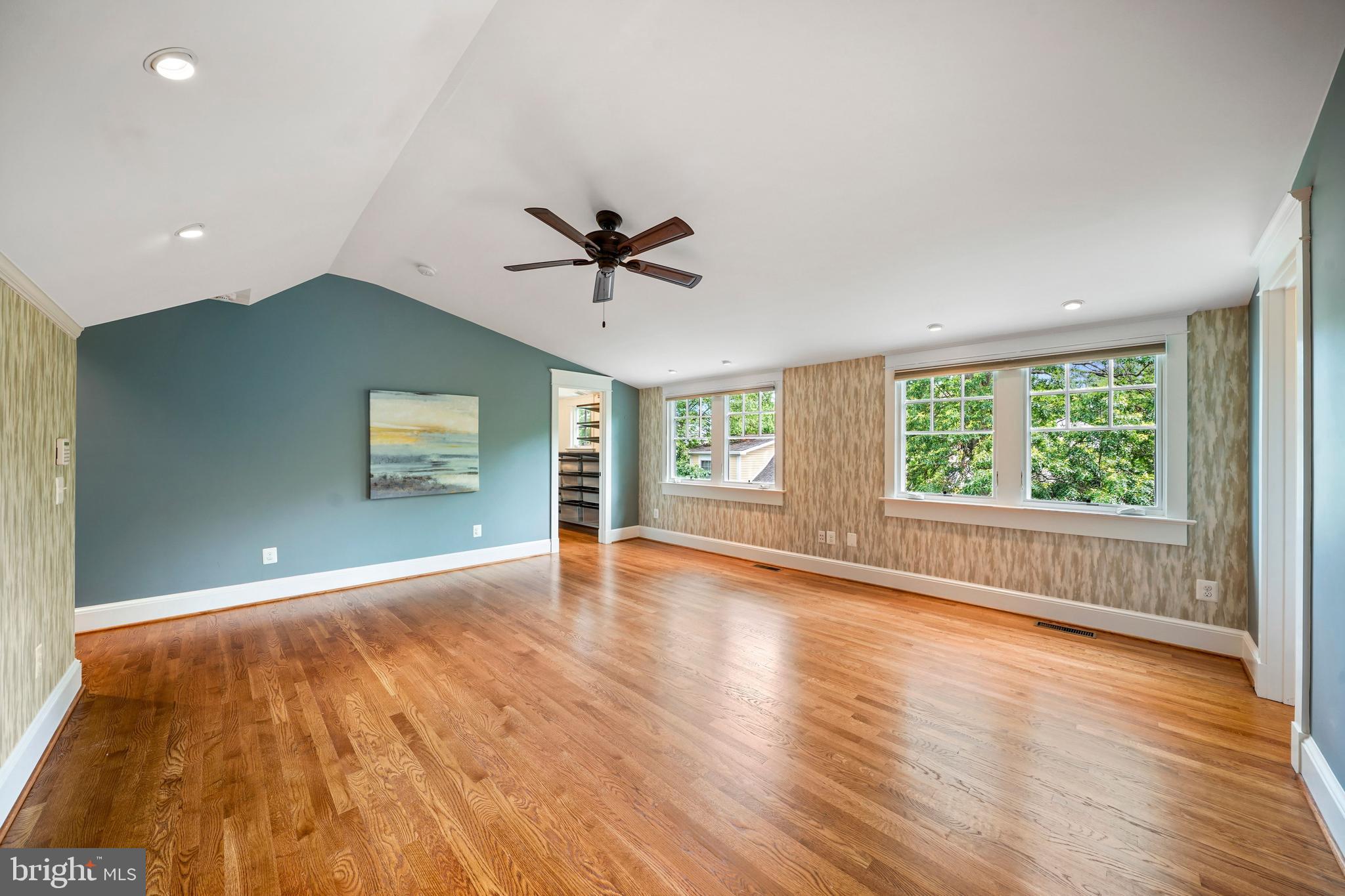 MAYWOOD - Residential