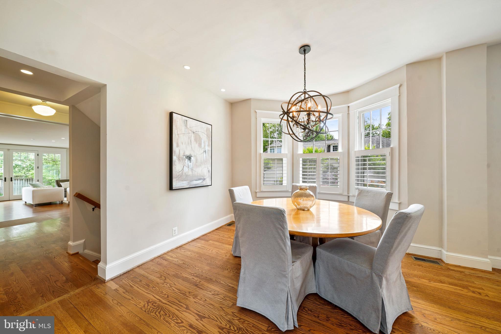 MAYWOOD - Residential