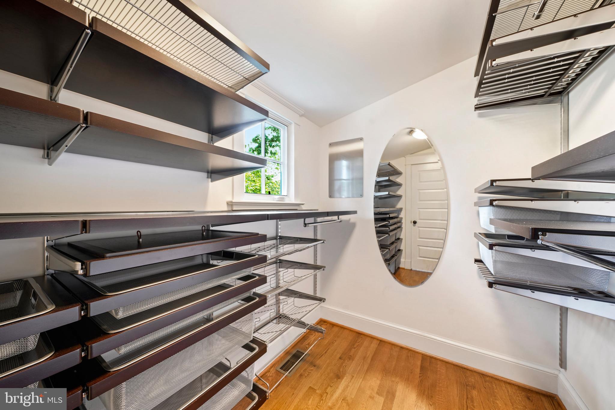 MAYWOOD - Residential