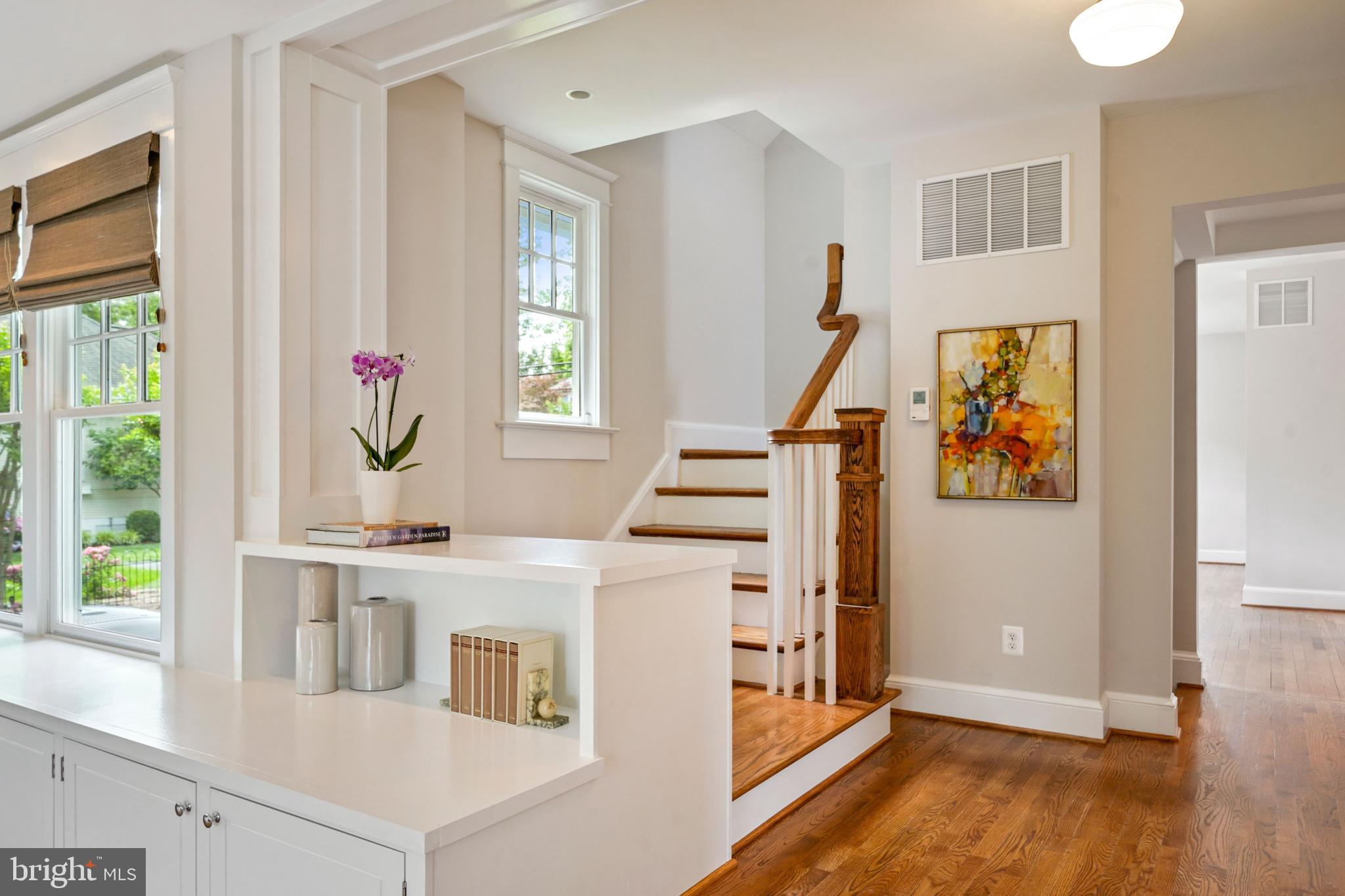 MAYWOOD - Residential