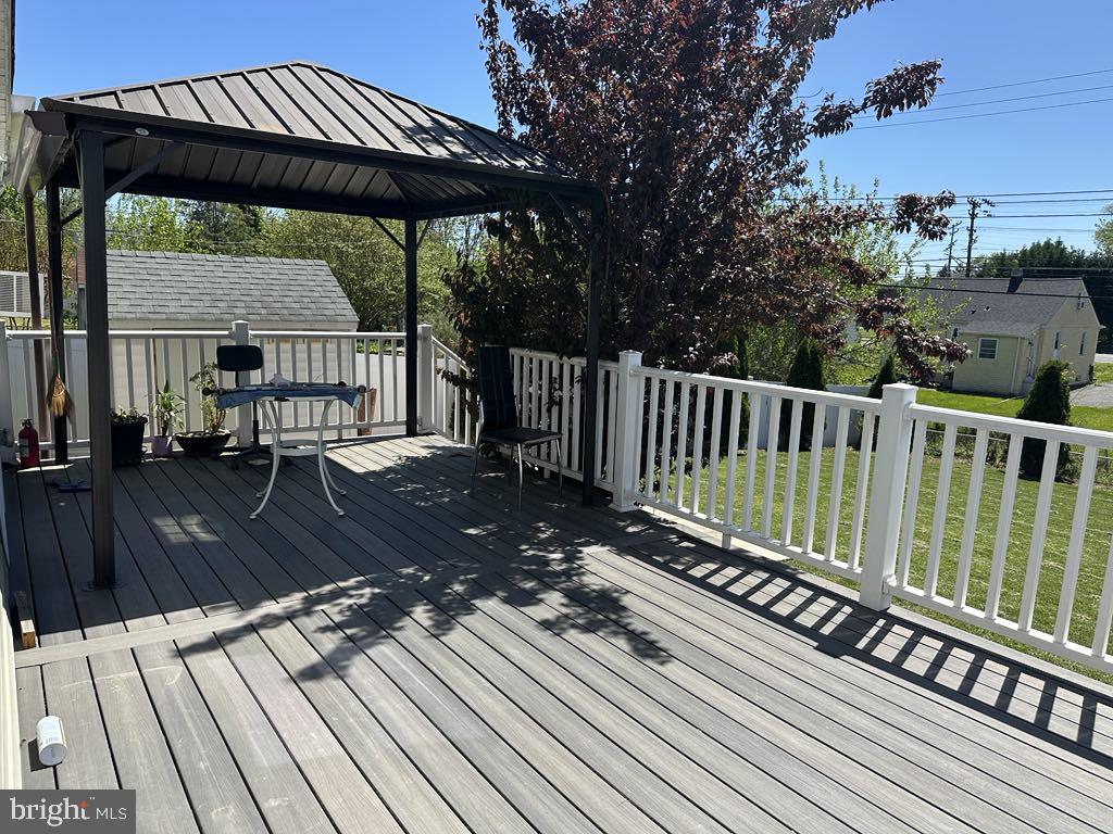 GRAY MANOR - Residential