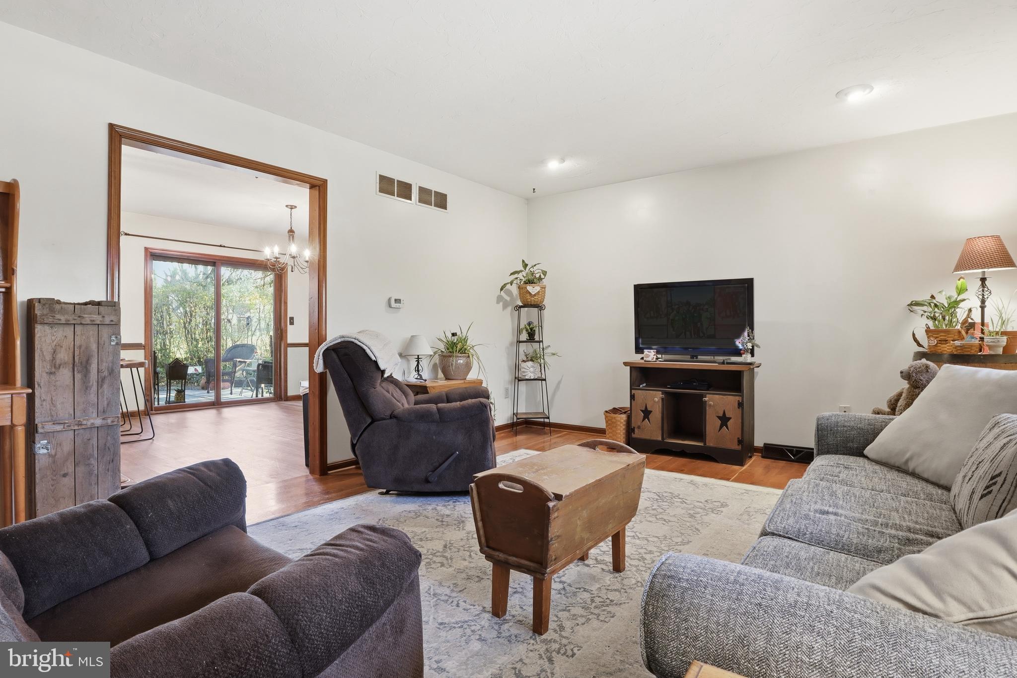 ROCKERY ROAD - Residential