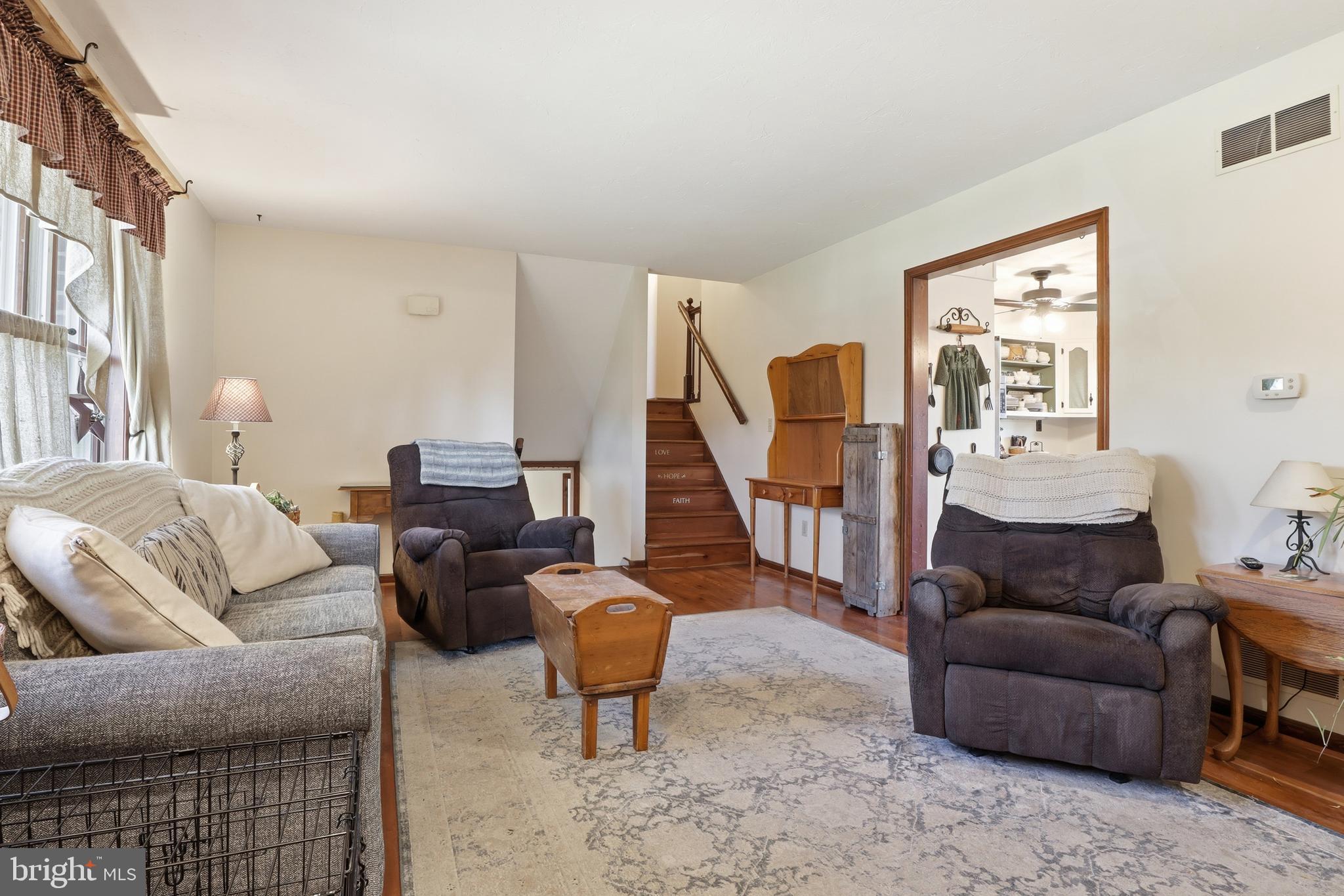 ROCKERY ROAD - Residential