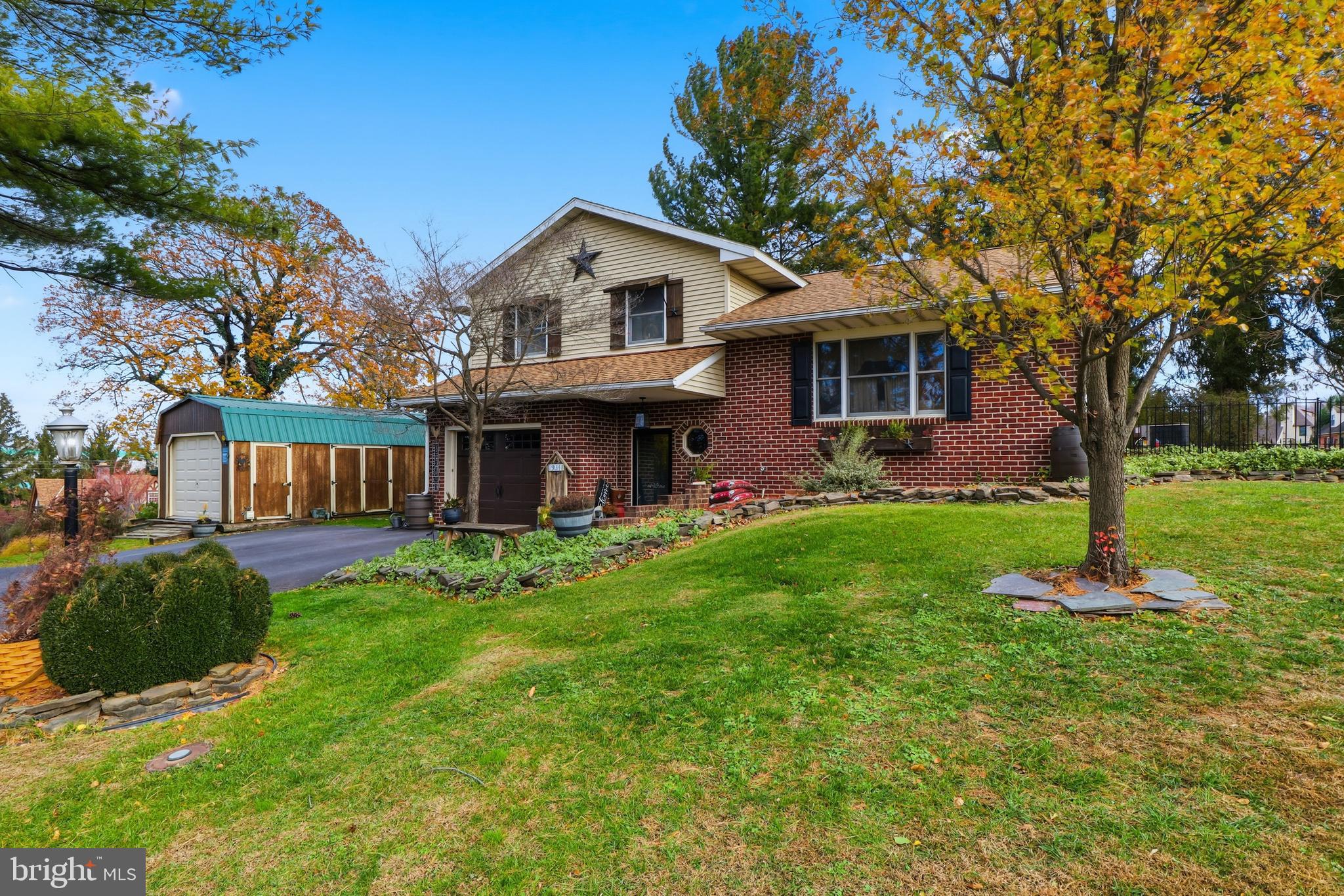 1934 FORGE HEIGHTS LANE