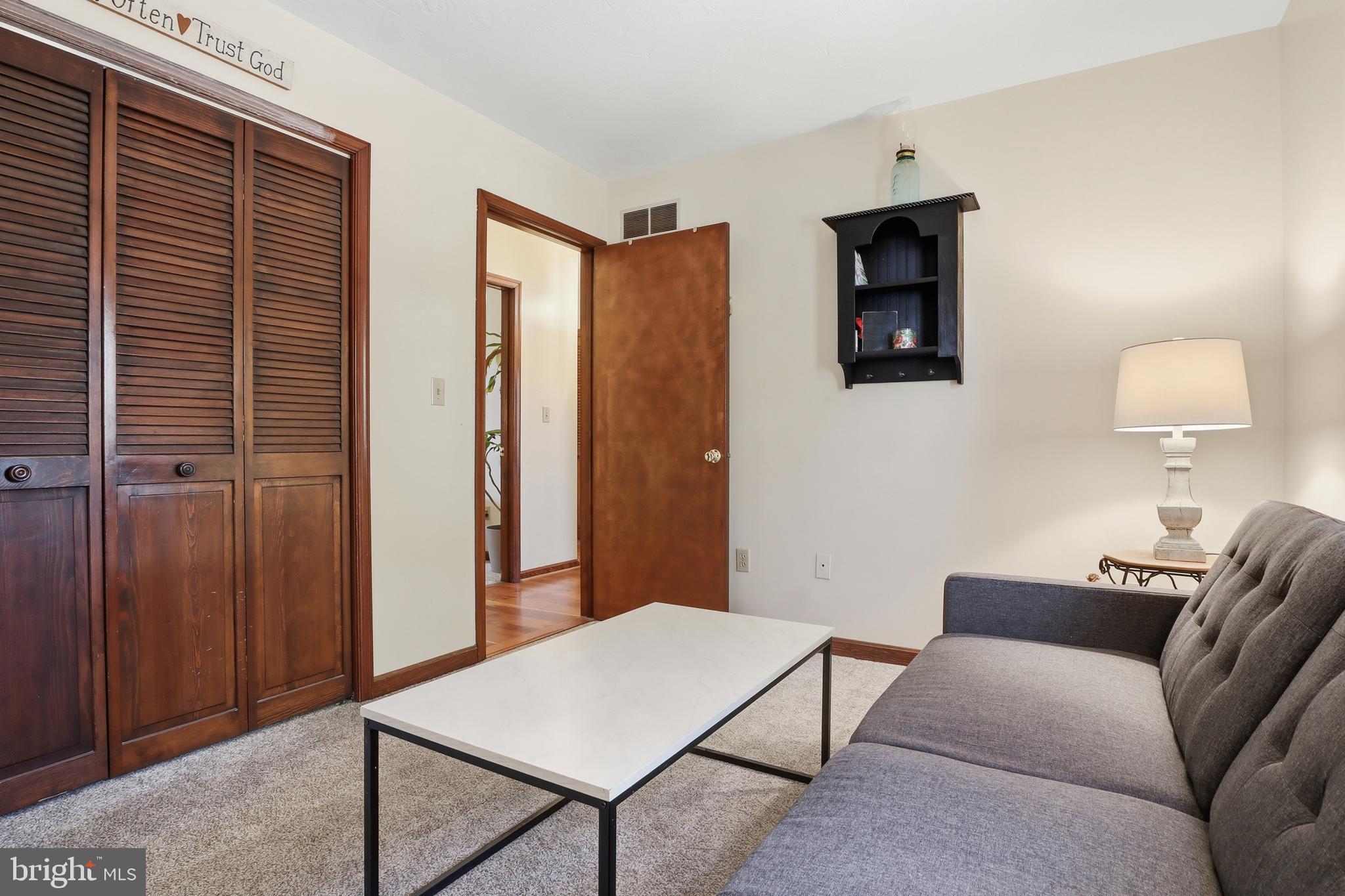 ROCKERY ROAD - Residential