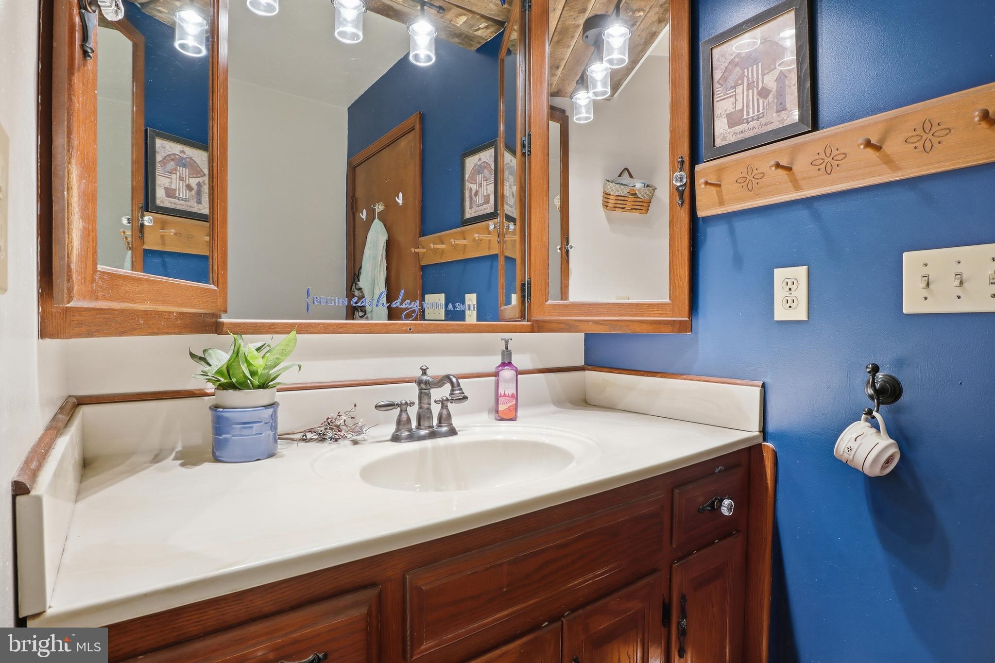 ROCKERY ROAD - Residential