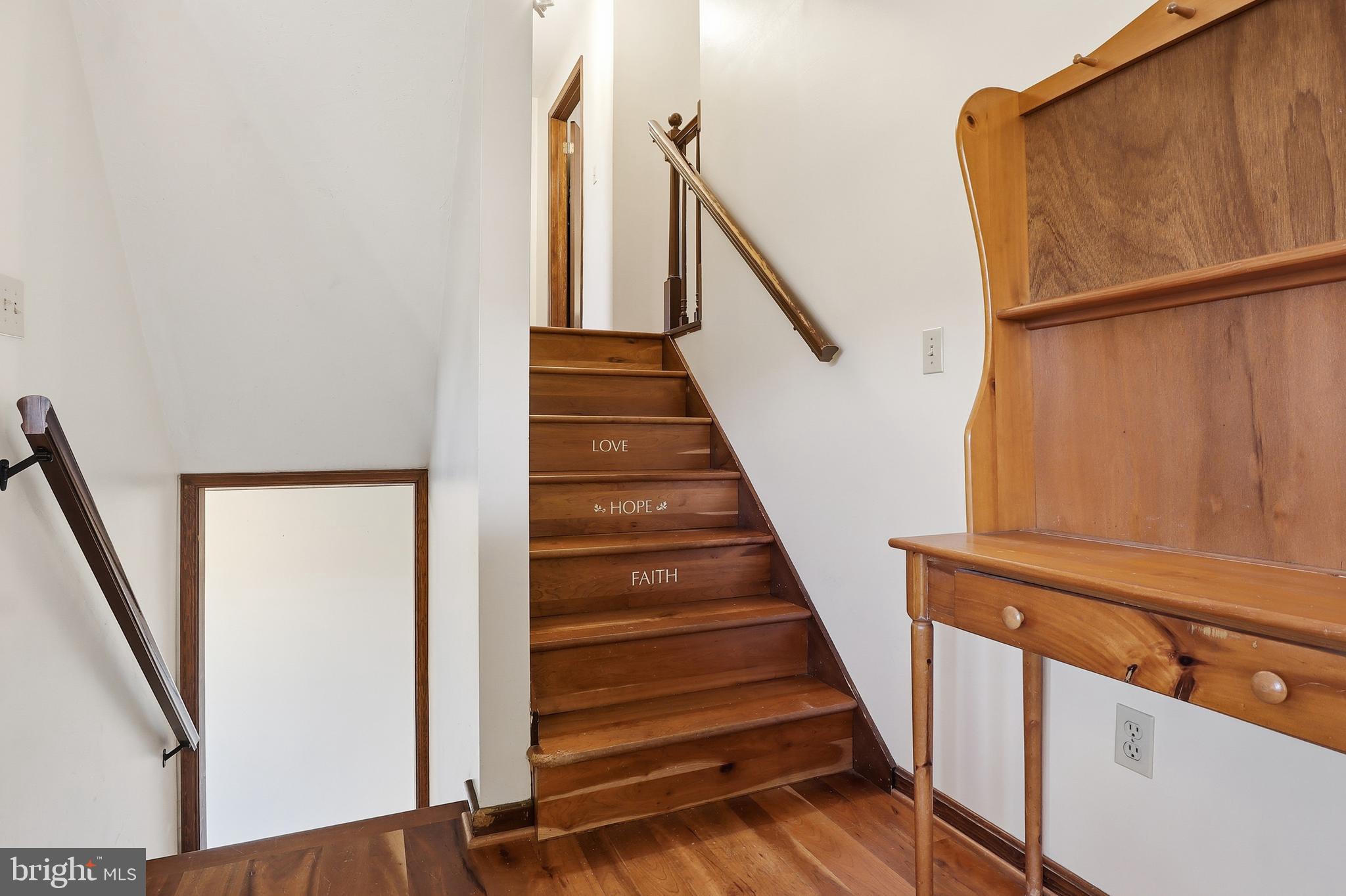 ROCKERY ROAD - Residential