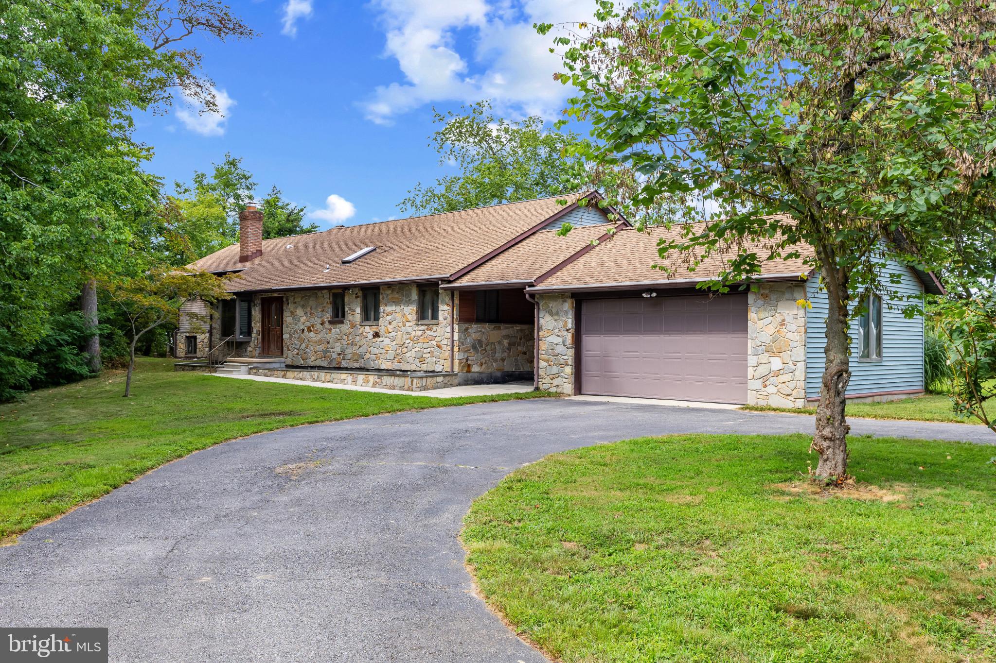 1592 MARCO DRIVE