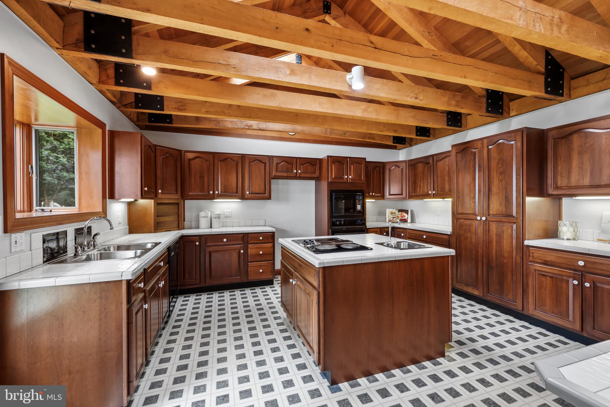 CEDARWOOD COVE - Residential