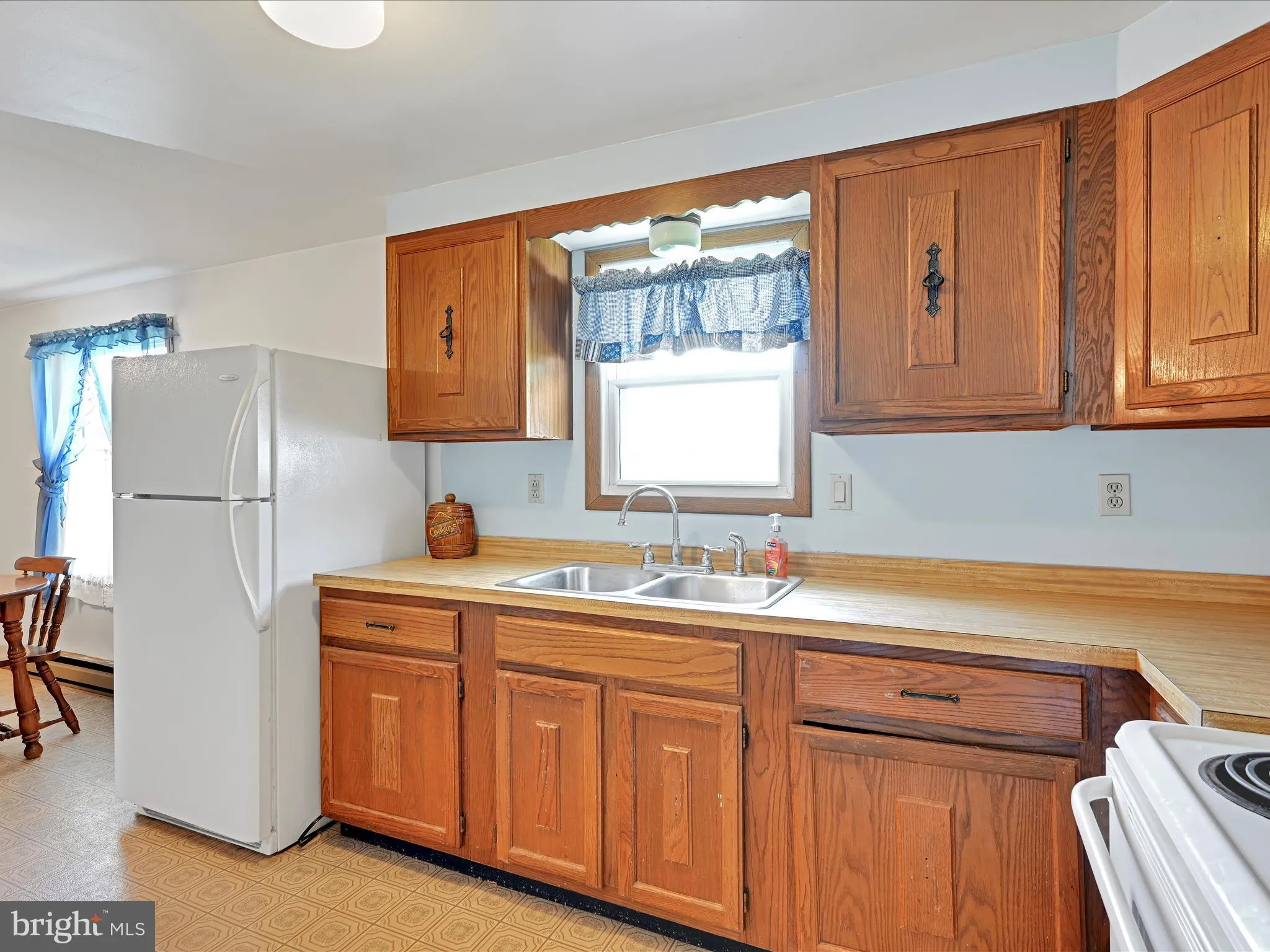 Newport, Pennsylvania 17074, United States, 3 Bedrooms Bedrooms, ,1 BathroomBathrooms,Residential,Pending,117883