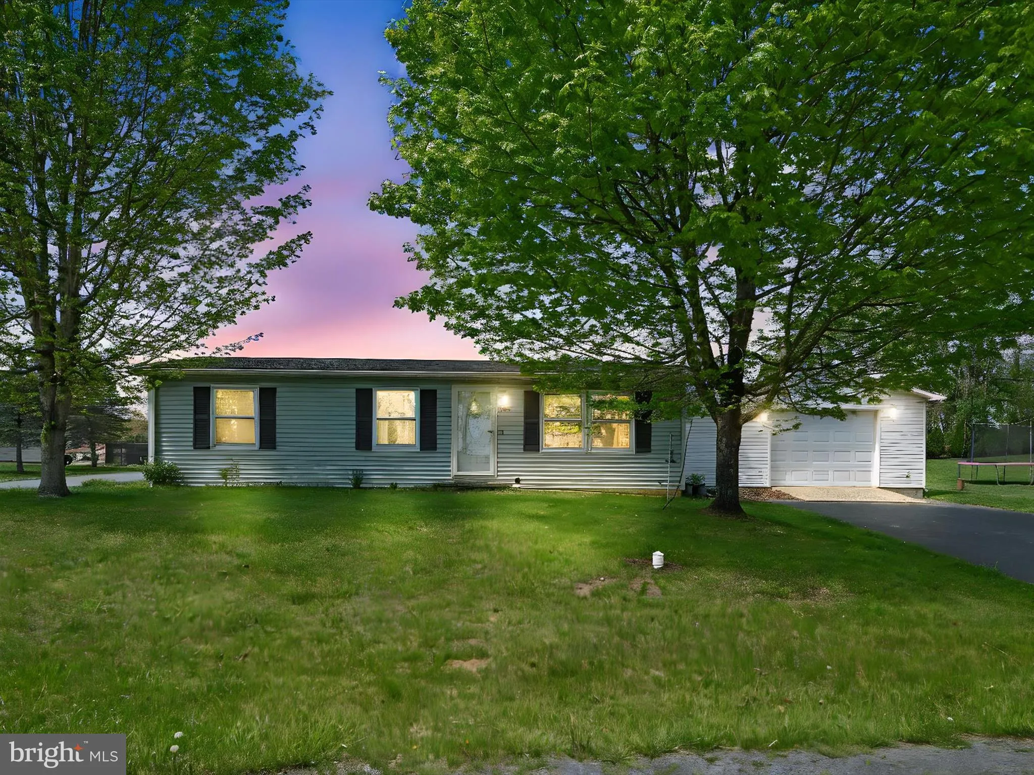 Newport, Pennsylvania 17074, United States, 3 Bedrooms Bedrooms, ,1 BathroomBathrooms,Residential,Pending,117883