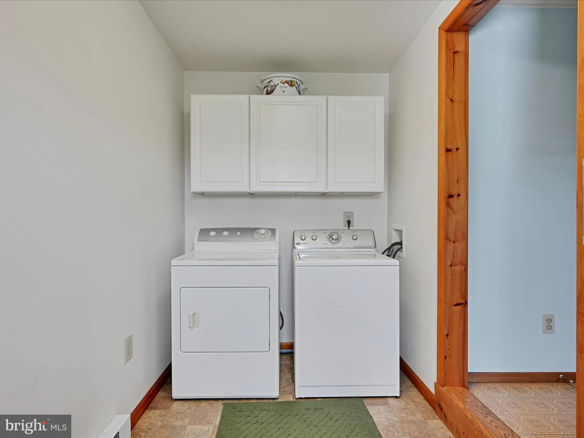 Newport, Pennsylvania 17074, United States, 3 Bedrooms Bedrooms, ,1 BathroomBathrooms,Residential,Pending,117883