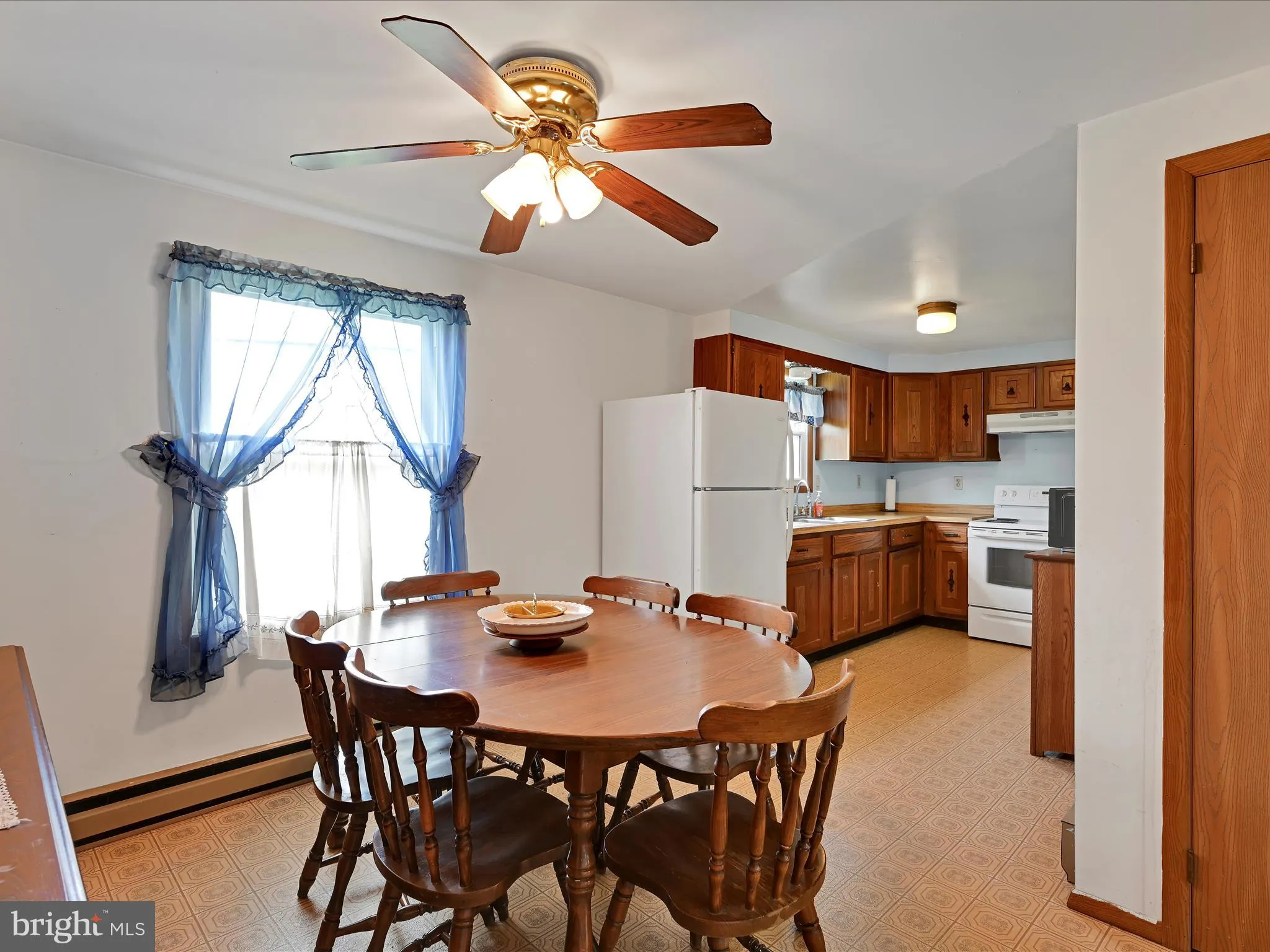 Newport, Pennsylvania 17074, United States, 3 Bedrooms Bedrooms, ,1 BathroomBathrooms,Residential,Pending,117883