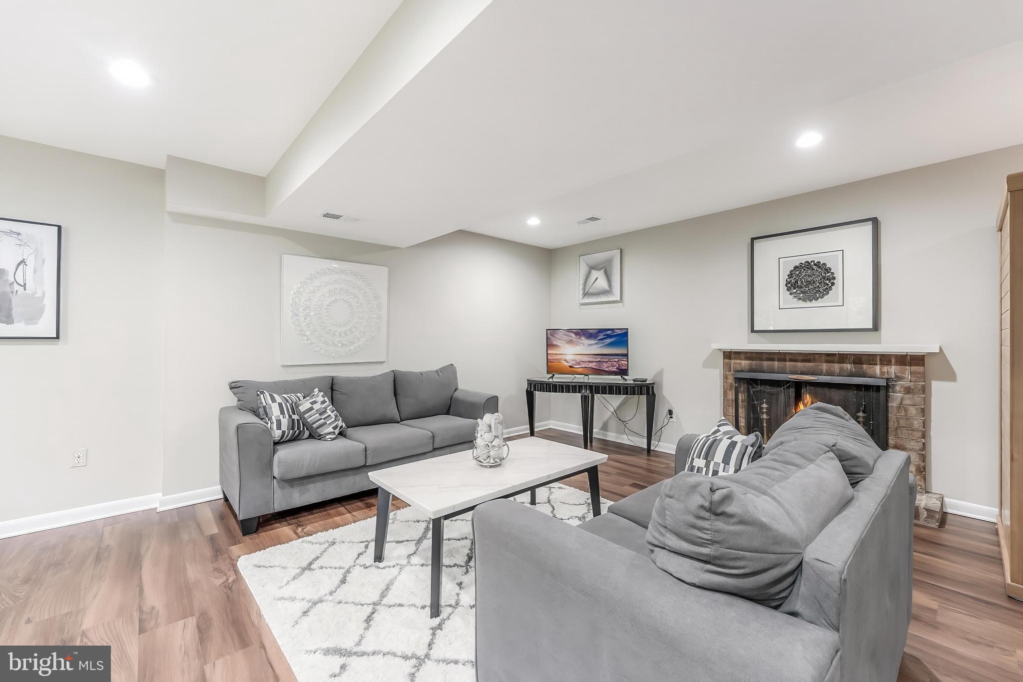 GLEN PARK - Residential