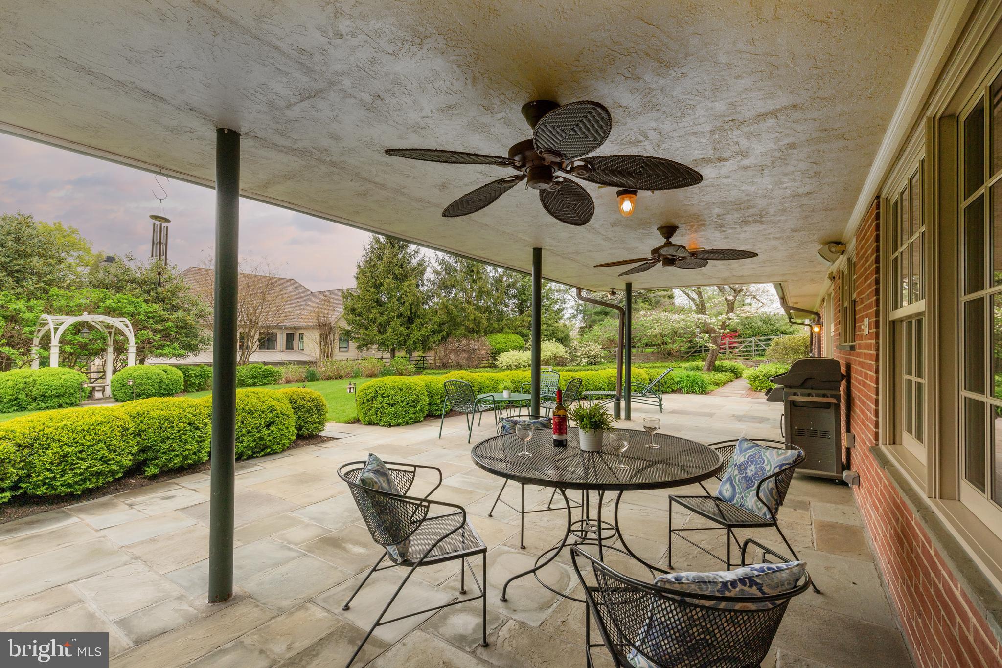 CHESTNUT HILL - Residential