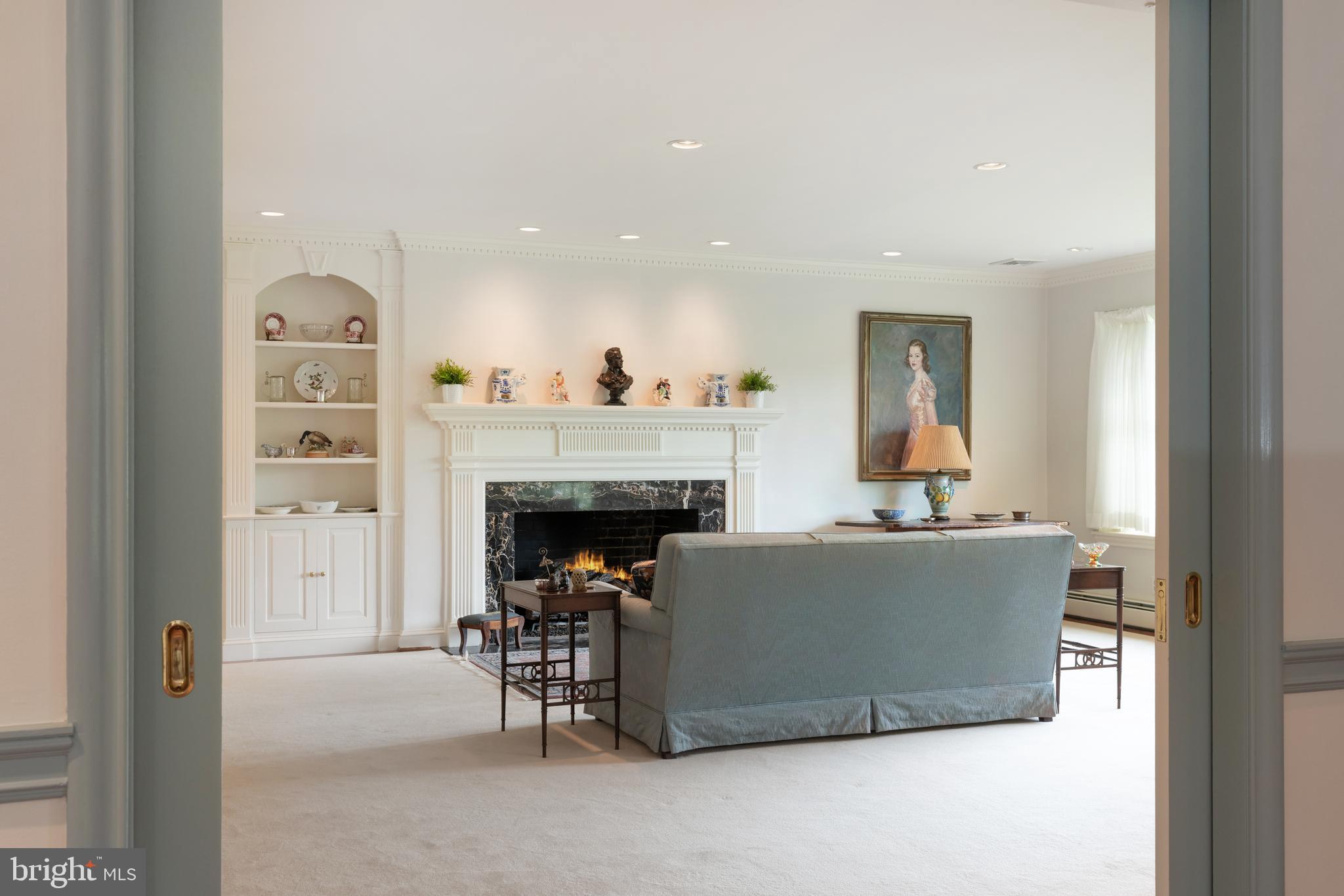 CHESTNUT HILL - Residential