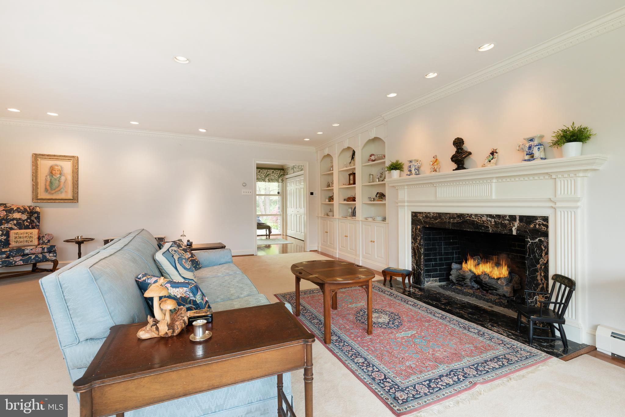 CHESTNUT HILL - Residential