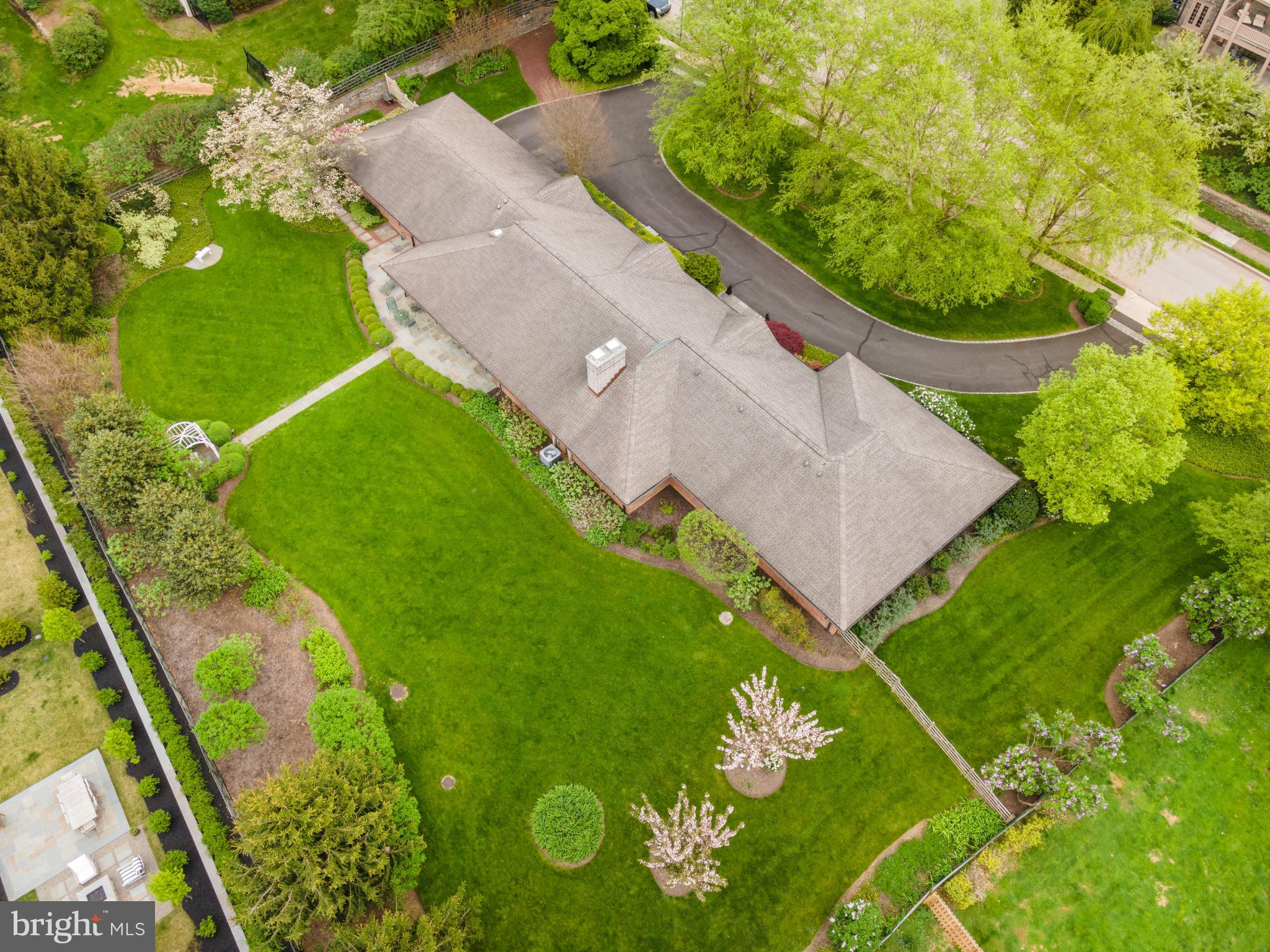 CHESTNUT HILL - Residential