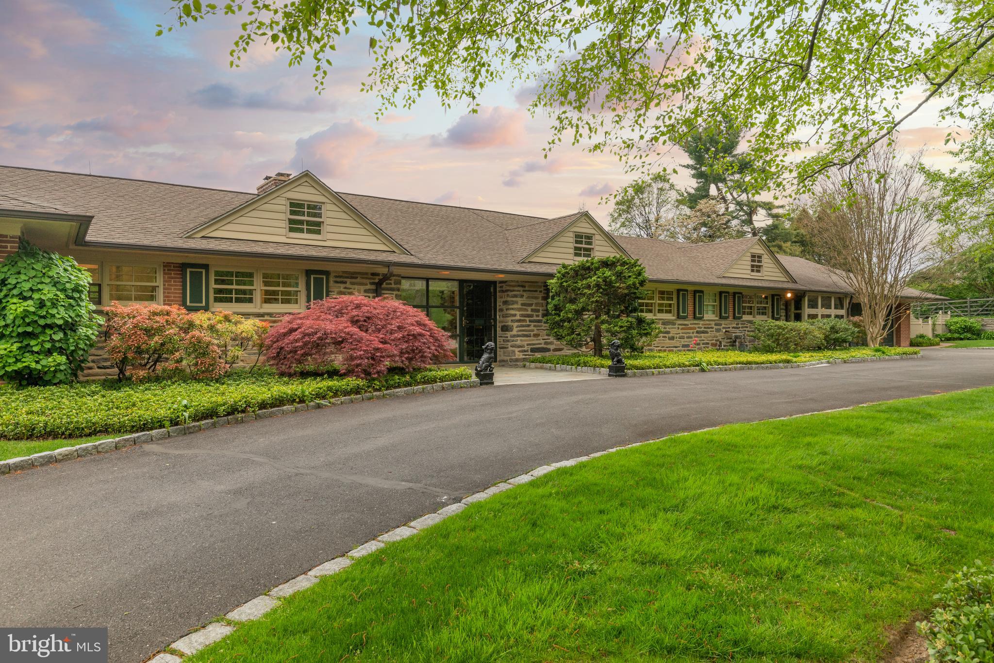 CHESTNUT HILL - Residential