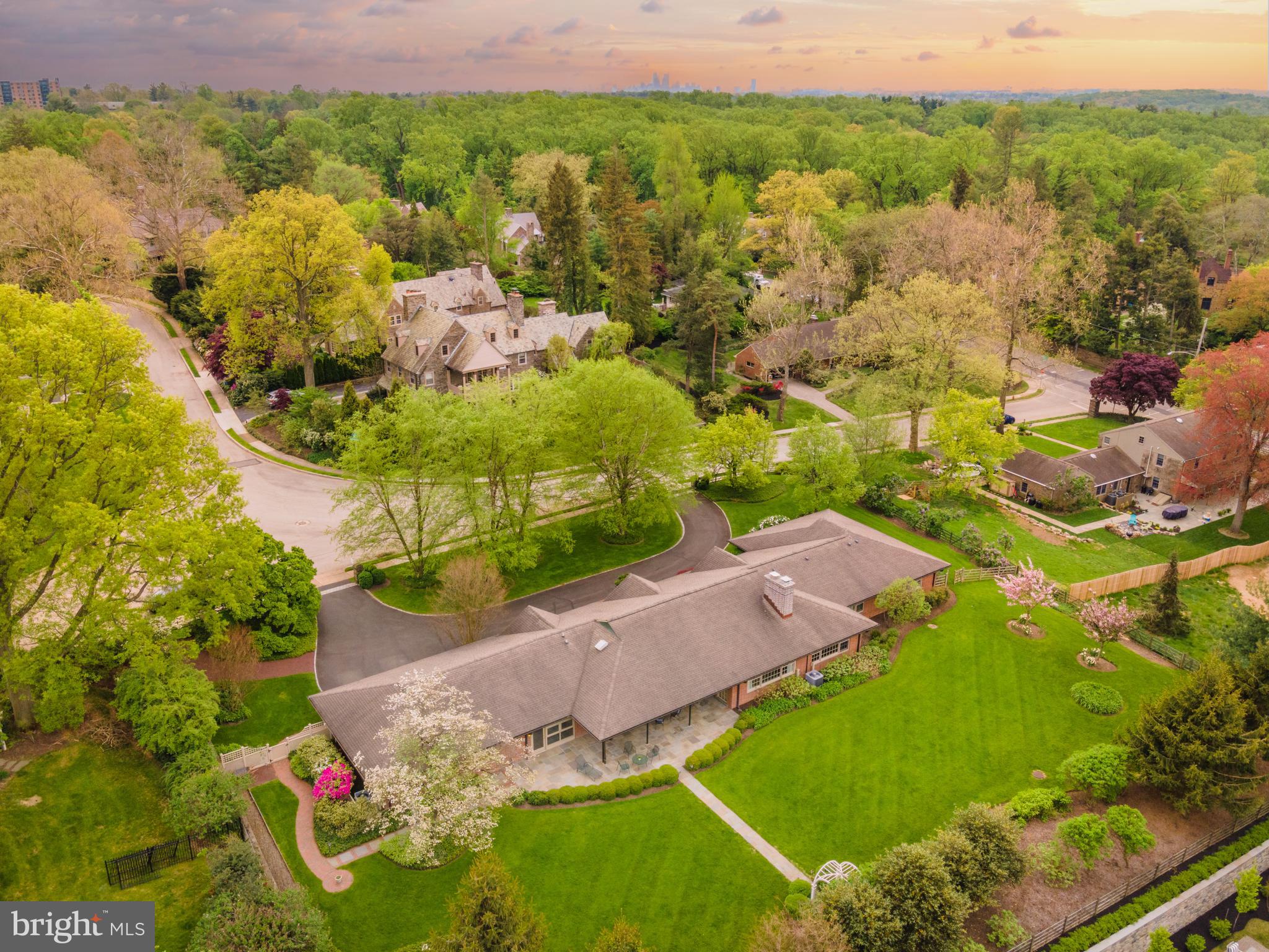 CHESTNUT HILL - Residential