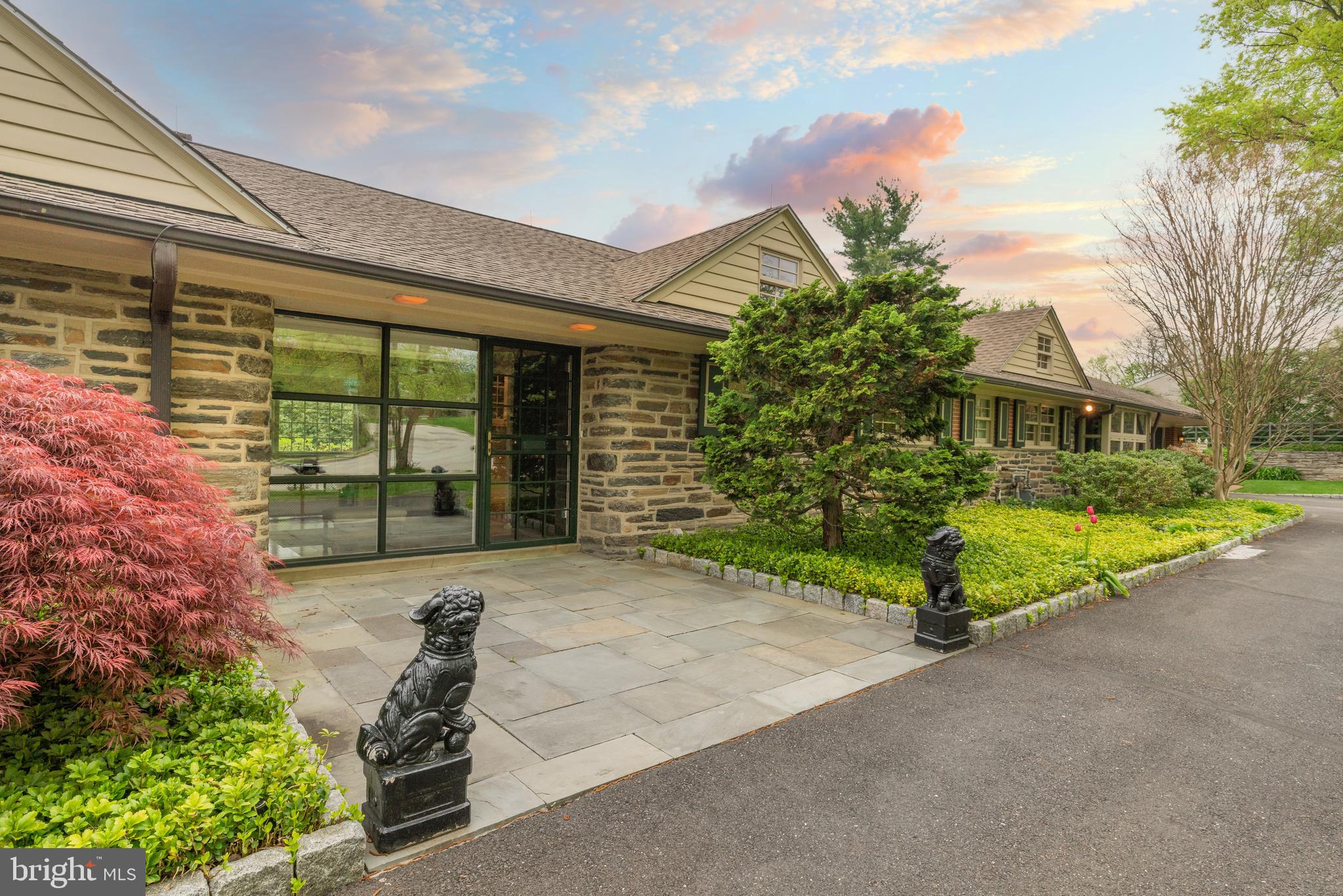 CHESTNUT HILL - Residential