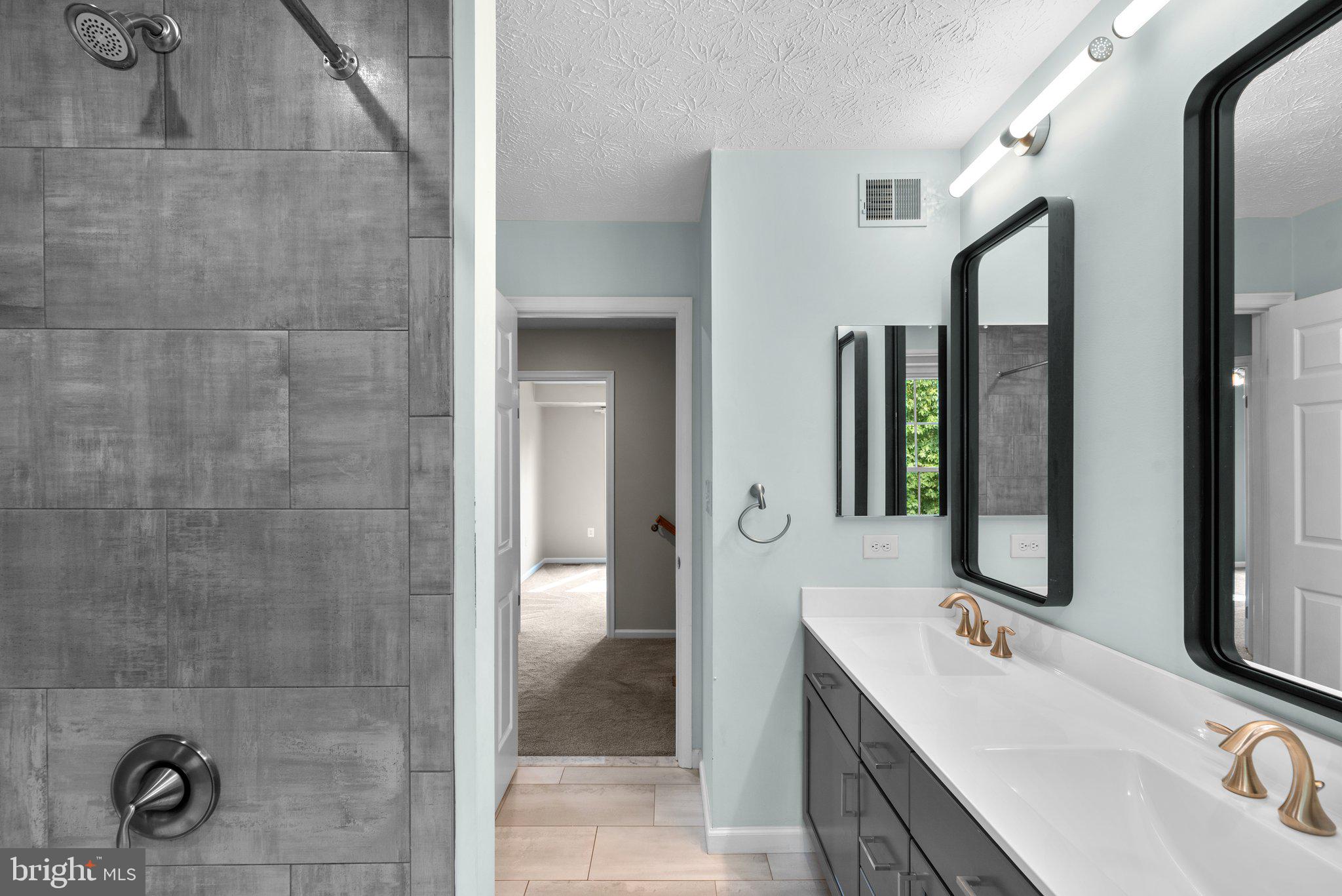 PAINTERS HILL - Residential