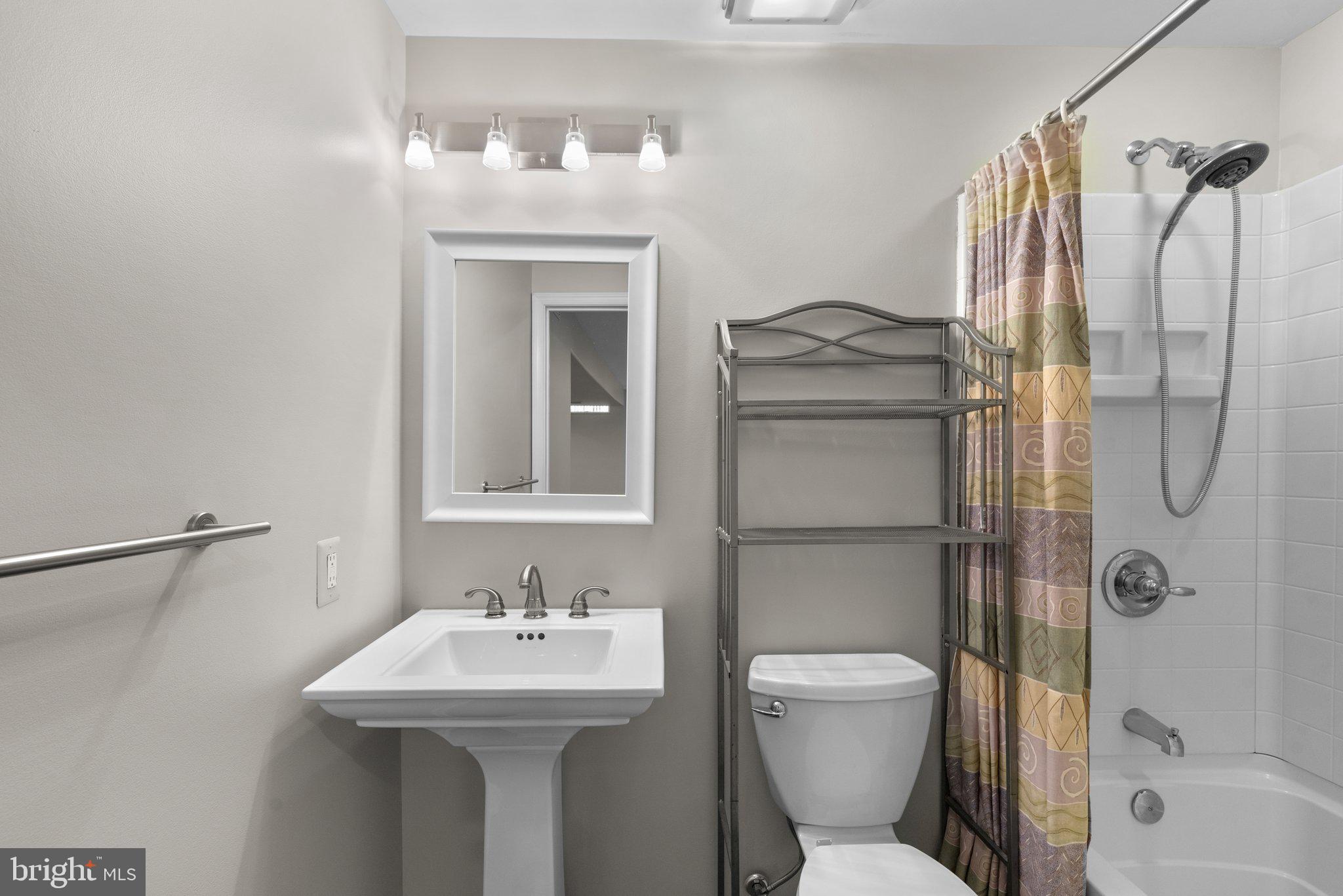 PAINTERS HILL - Residential