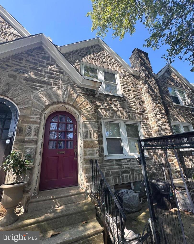 OXFORD CIRCLE - Residential