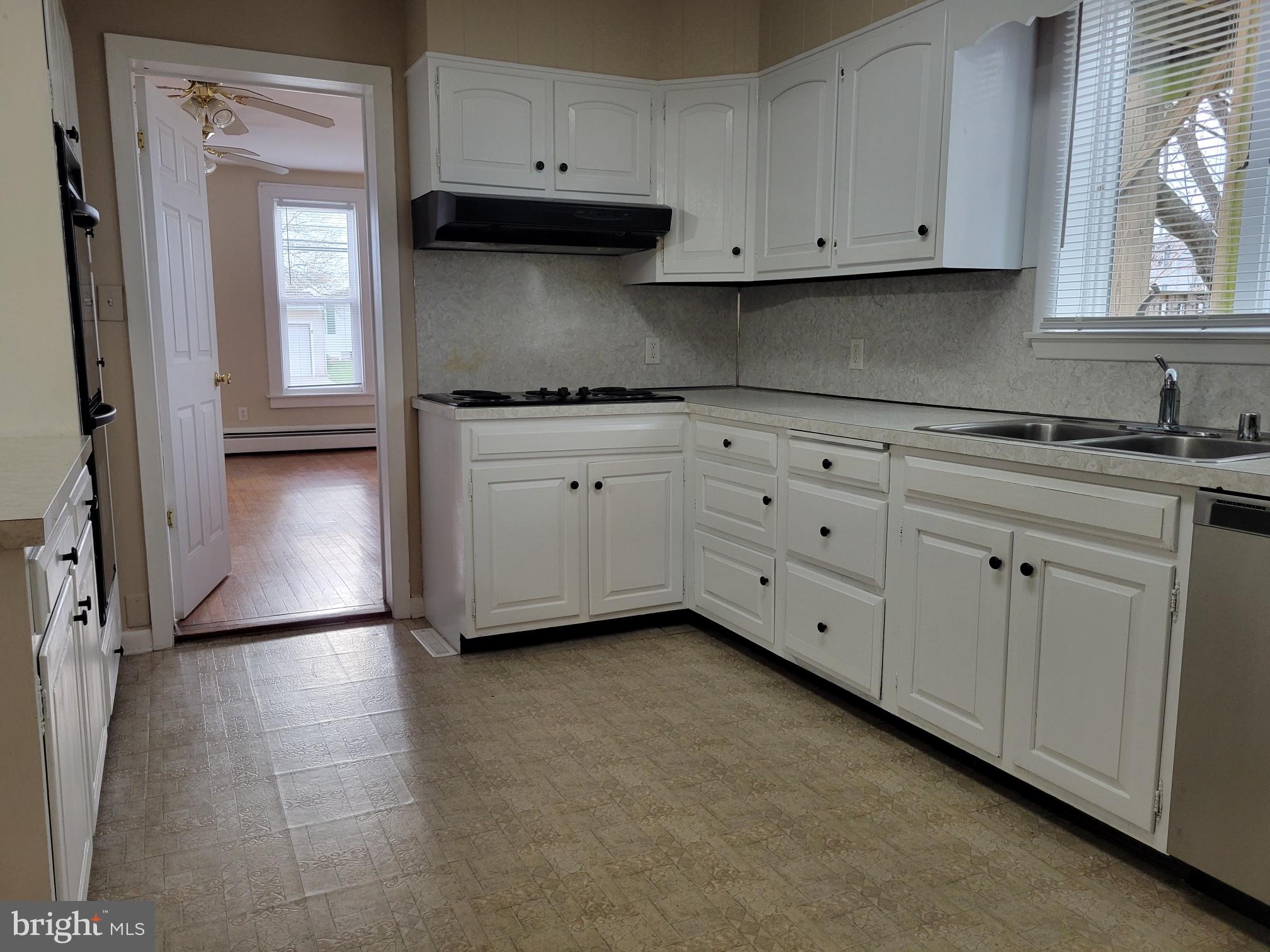 HAMPSTEAD - Residential Lease