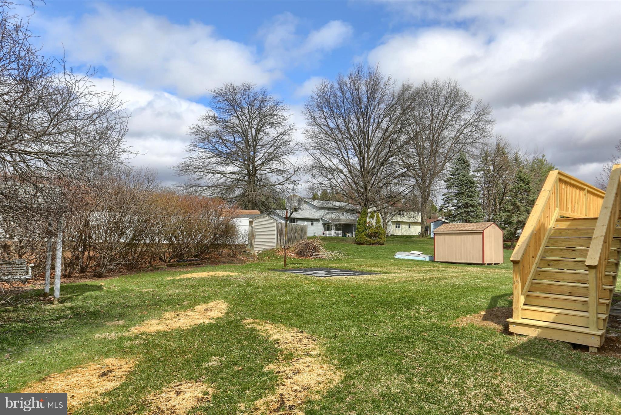 MEADOWBROOK - Residential