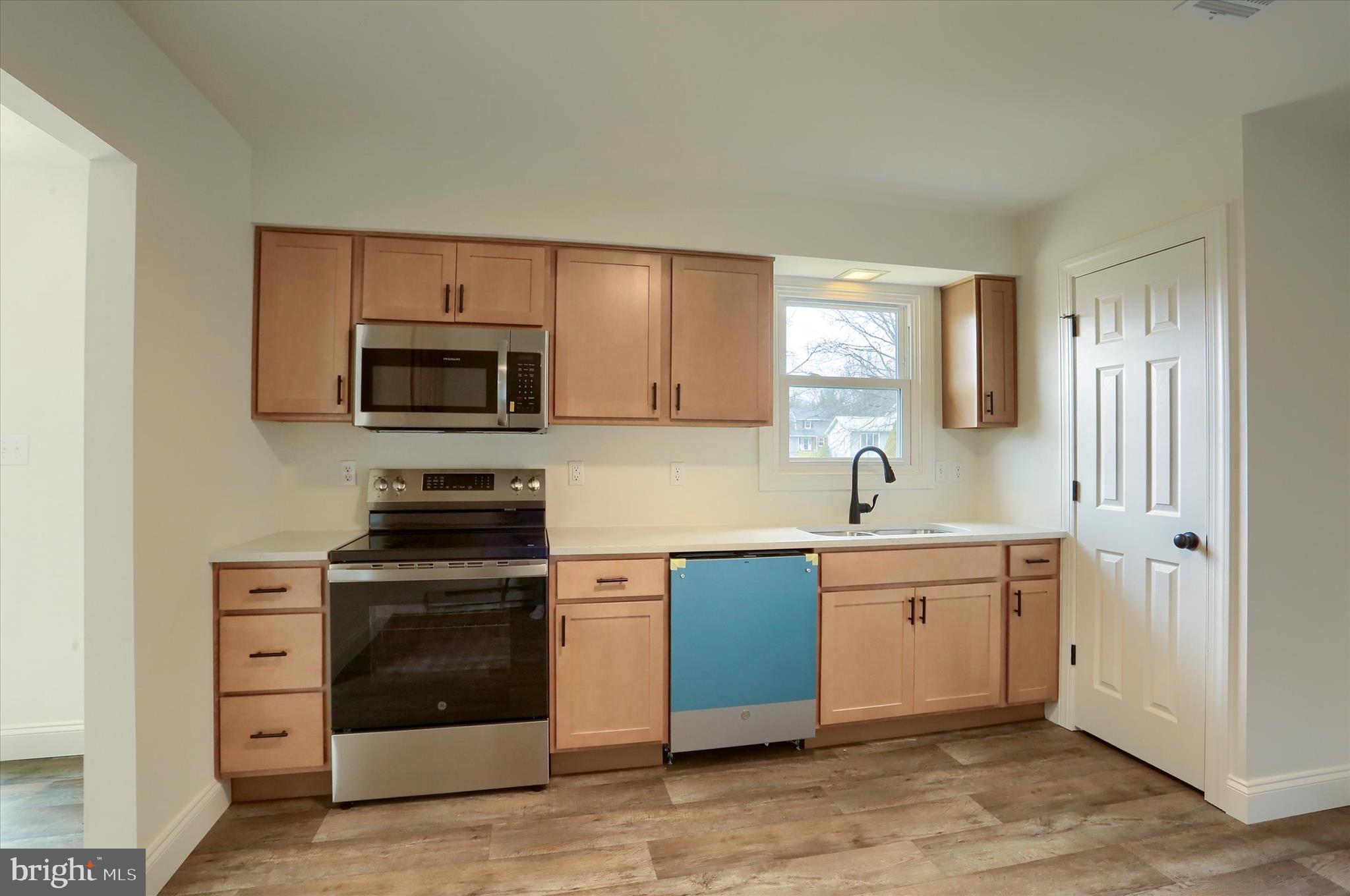 MEADOWBROOK - Residential