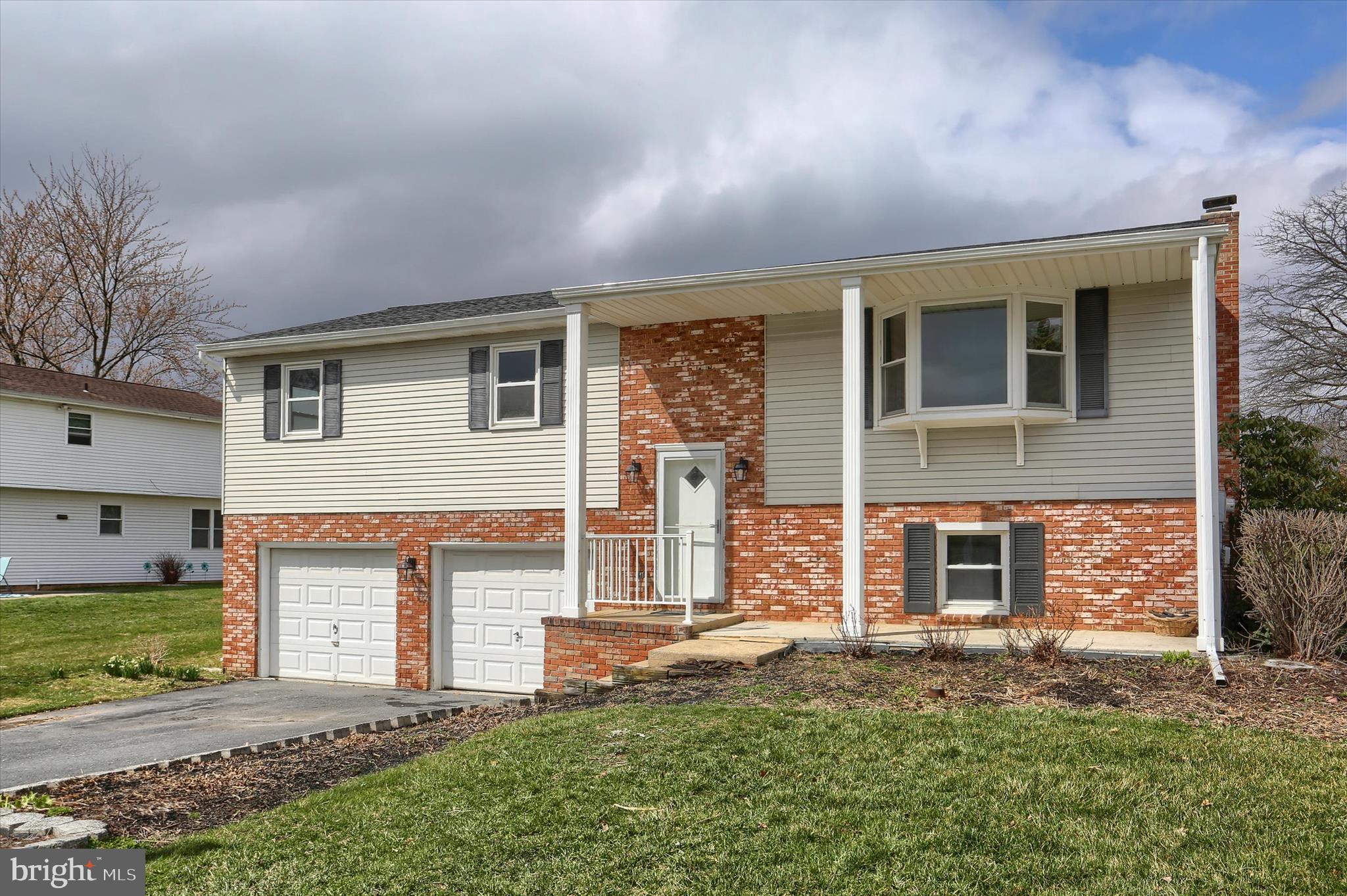 MEADOWBROOK - Residential