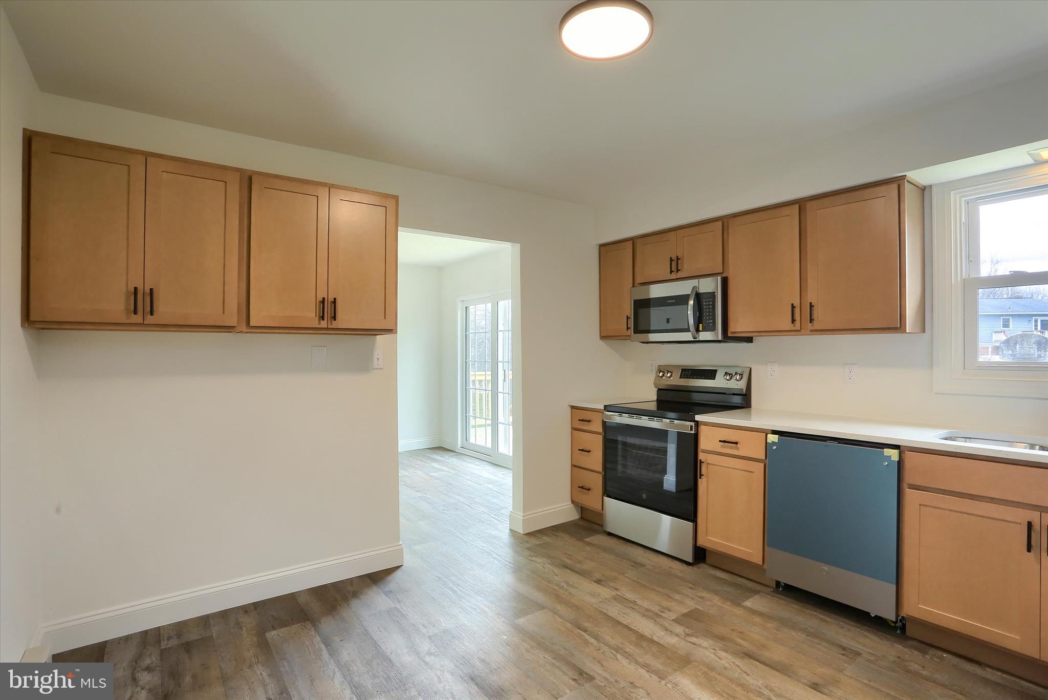 MEADOWBROOK - Residential