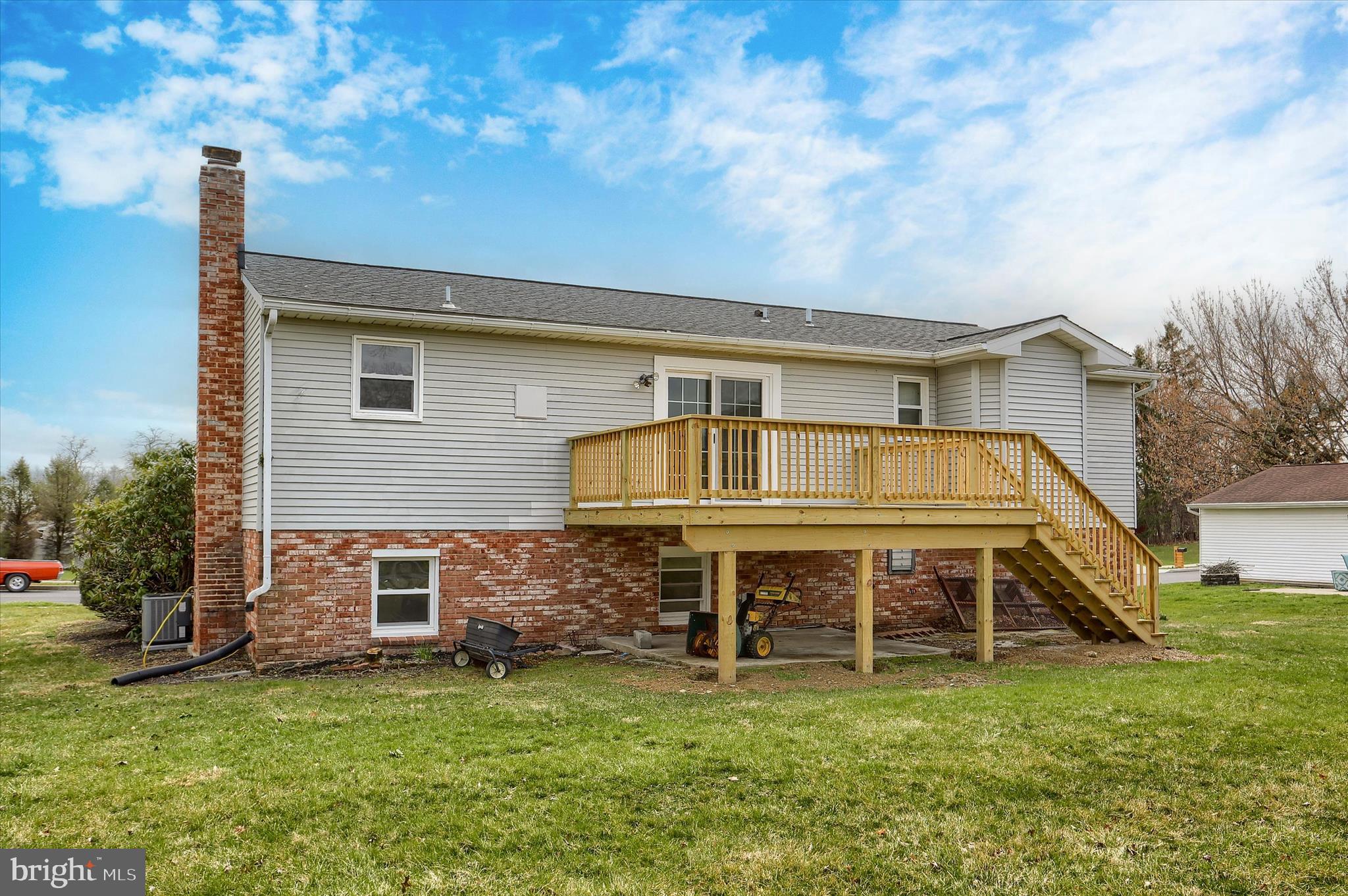 MEADOWBROOK - Residential